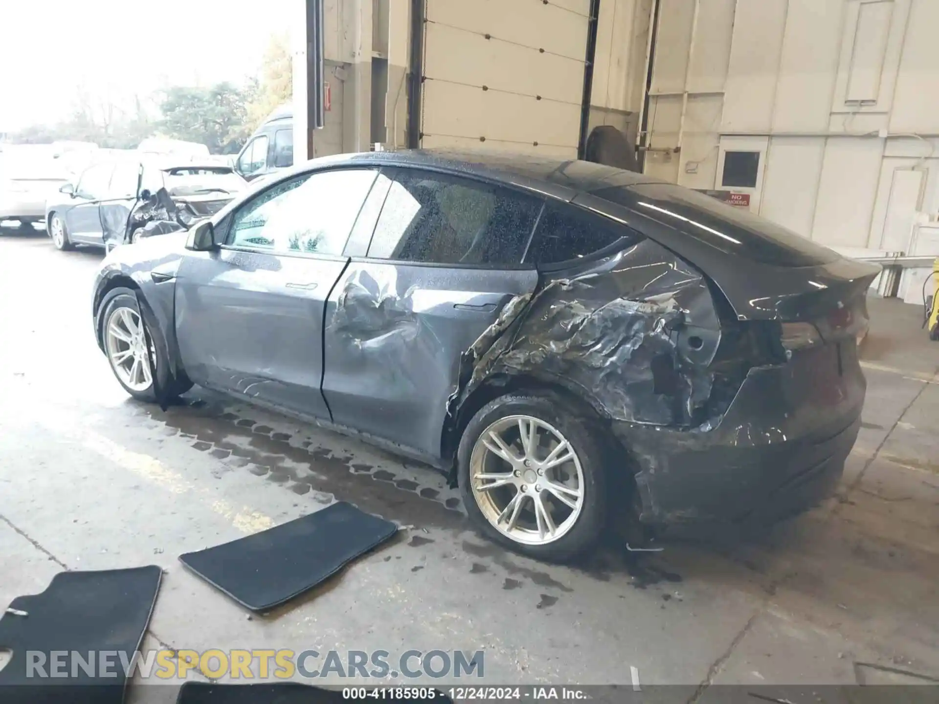 3 Photograph of a damaged car 5YJYGDEE8LF008945 TESLA MODEL Y 2020