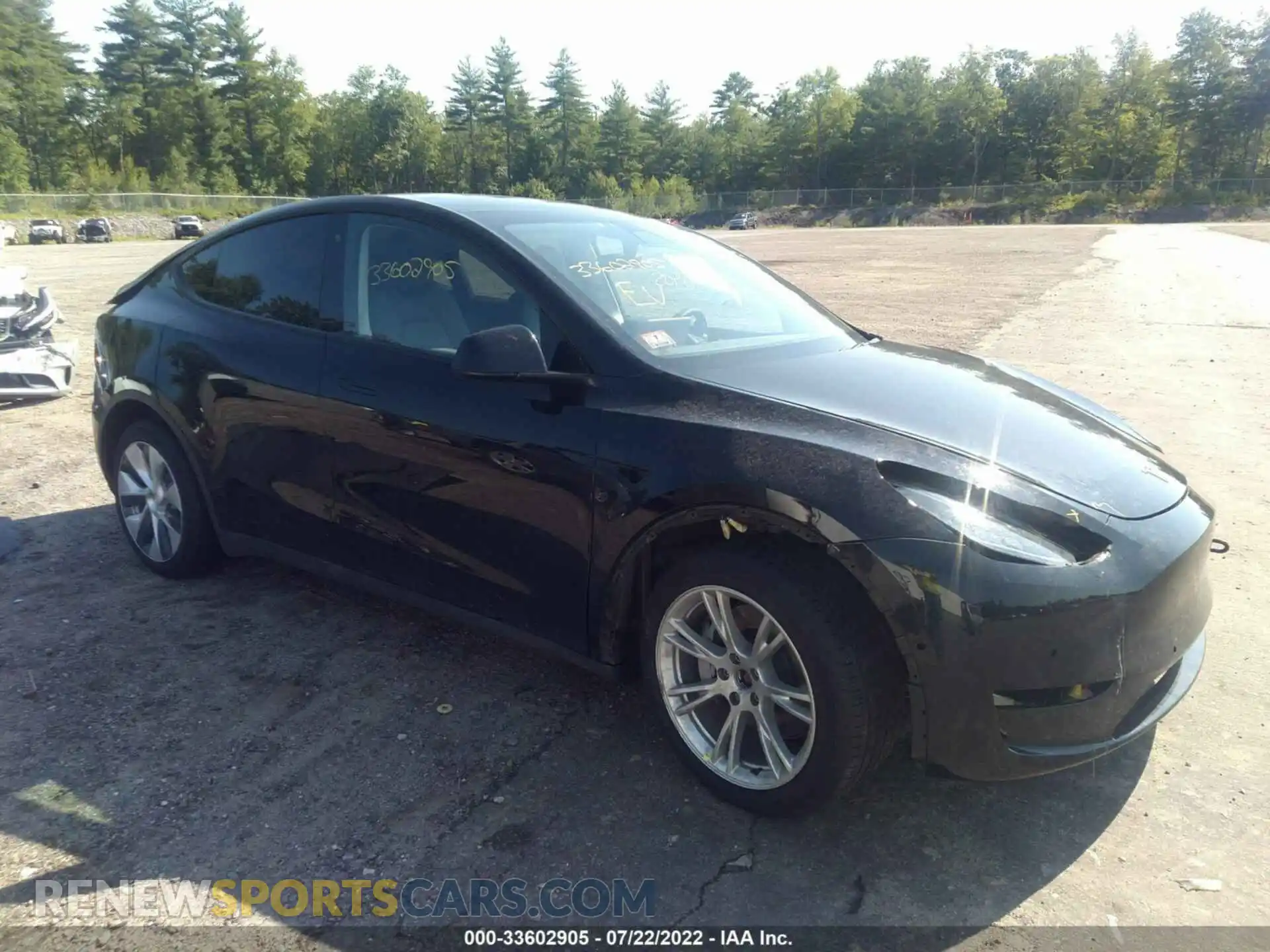 1 Photograph of a damaged car 5YJYGDEE8LF012462 TESLA MODEL Y 2020