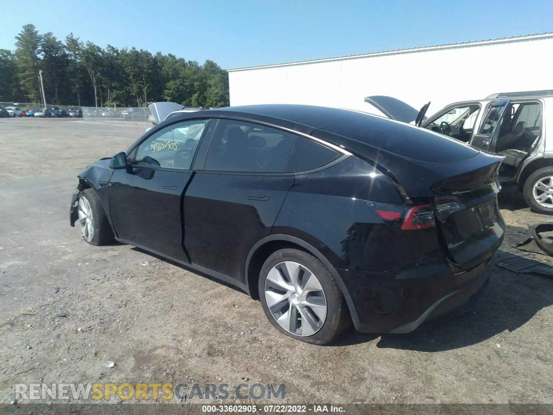 3 Photograph of a damaged car 5YJYGDEE8LF012462 TESLA MODEL Y 2020