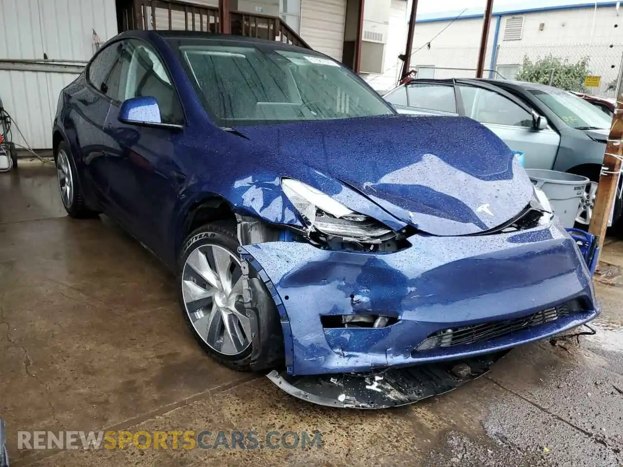 1 Photograph of a damaged car 5YJYGDEE8LF013272 TESLA MODEL Y 2020