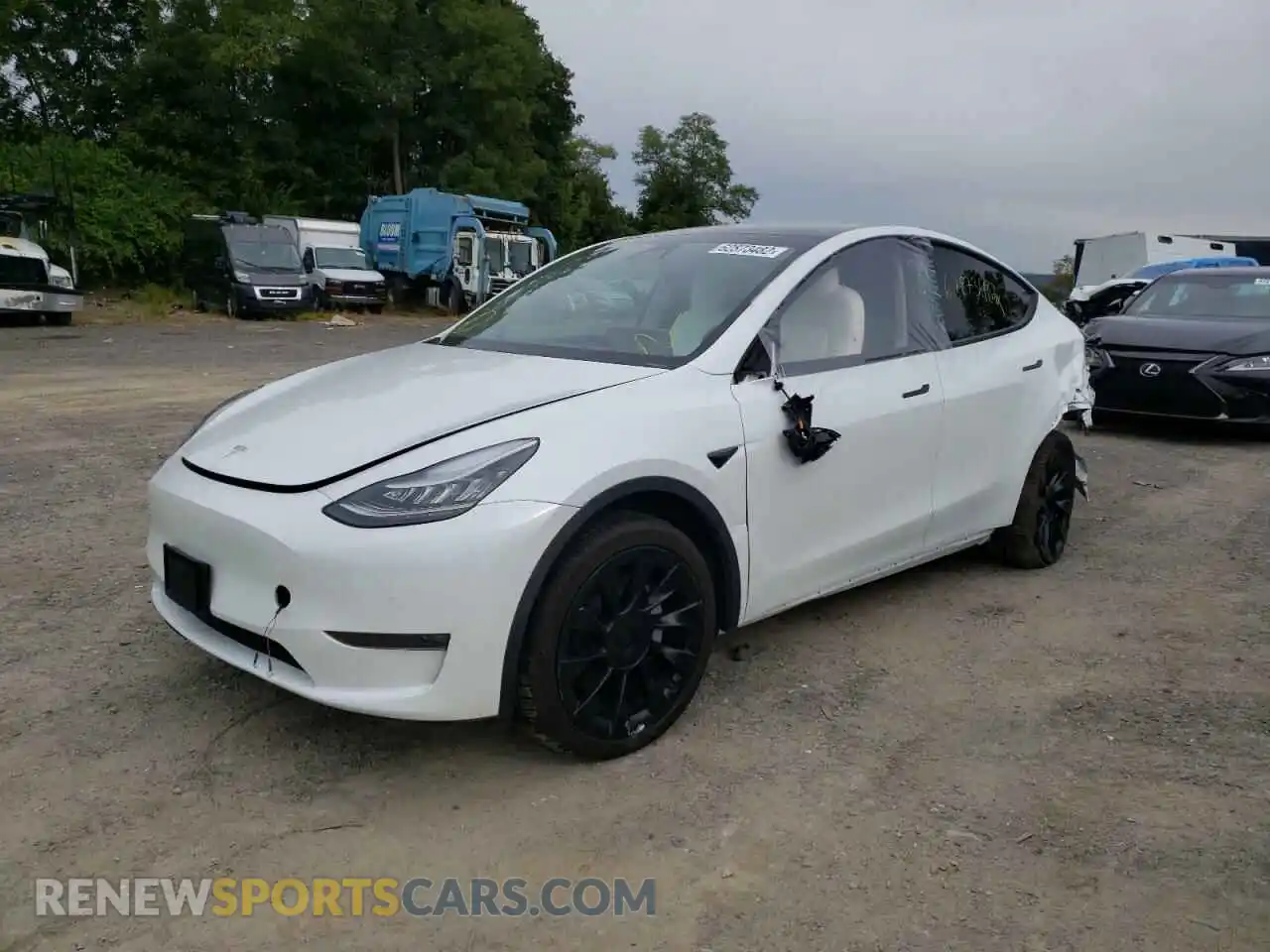 2 Photograph of a damaged car 5YJYGDEE8LF021985 TESLA MODEL Y 2020