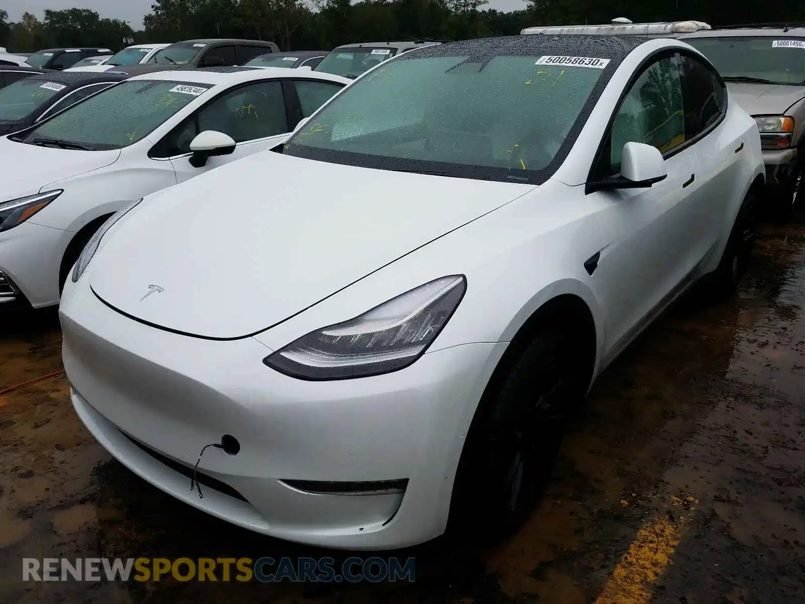 2 Photograph of a damaged car 5YJYGDEE8LF034770 TESLA MODEL Y 2020