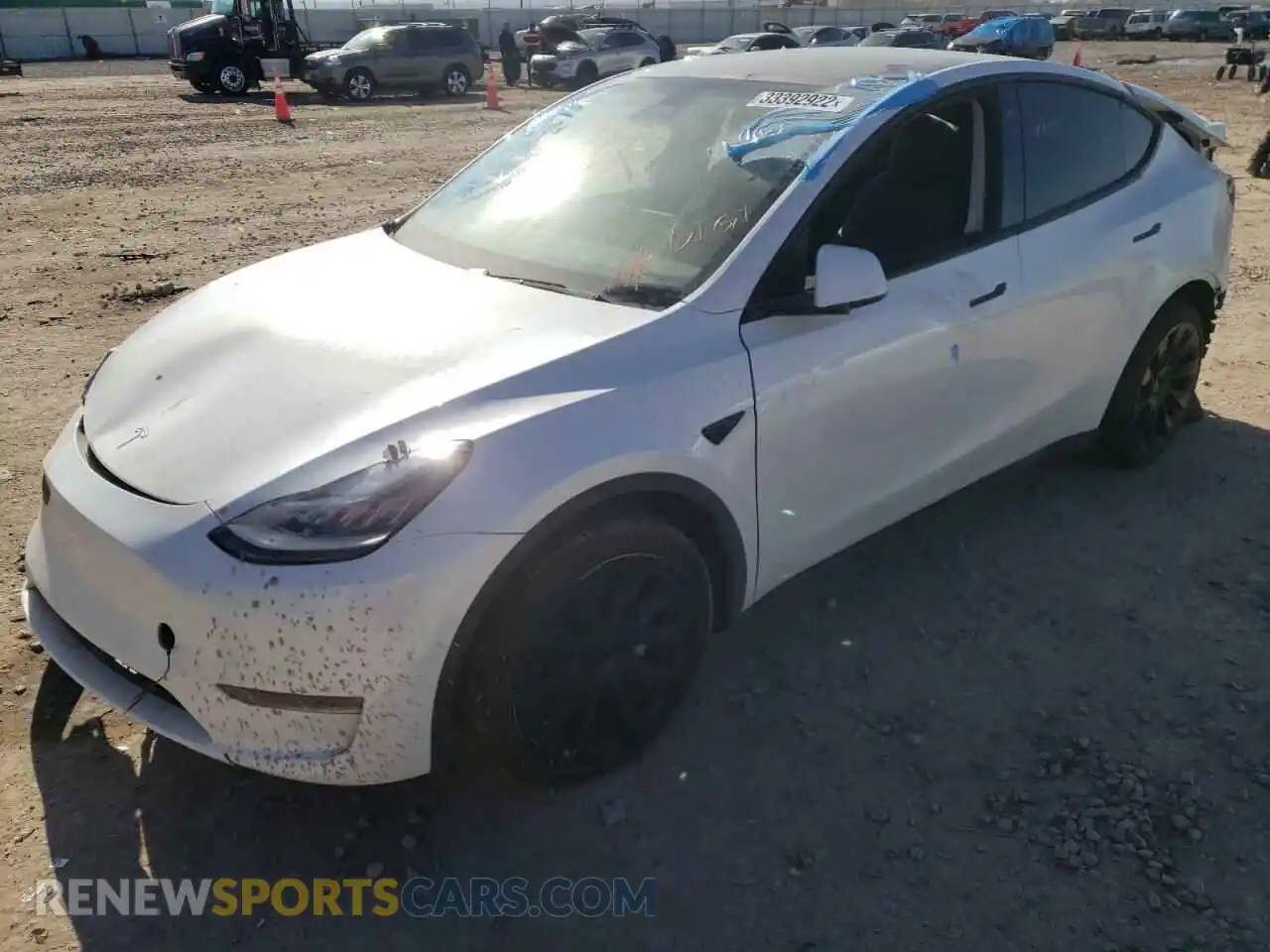 2 Photograph of a damaged car 5YJYGDEE8LF059281 TESLA MODEL Y 2020
