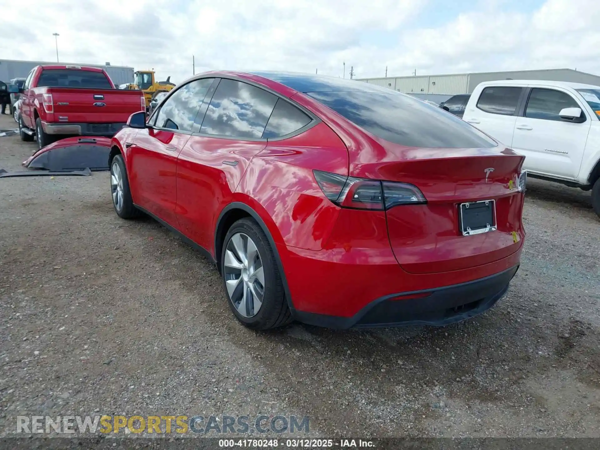 3 Photograph of a damaged car 5YJYGDEE9LF009957 TESLA MODEL Y 2020
