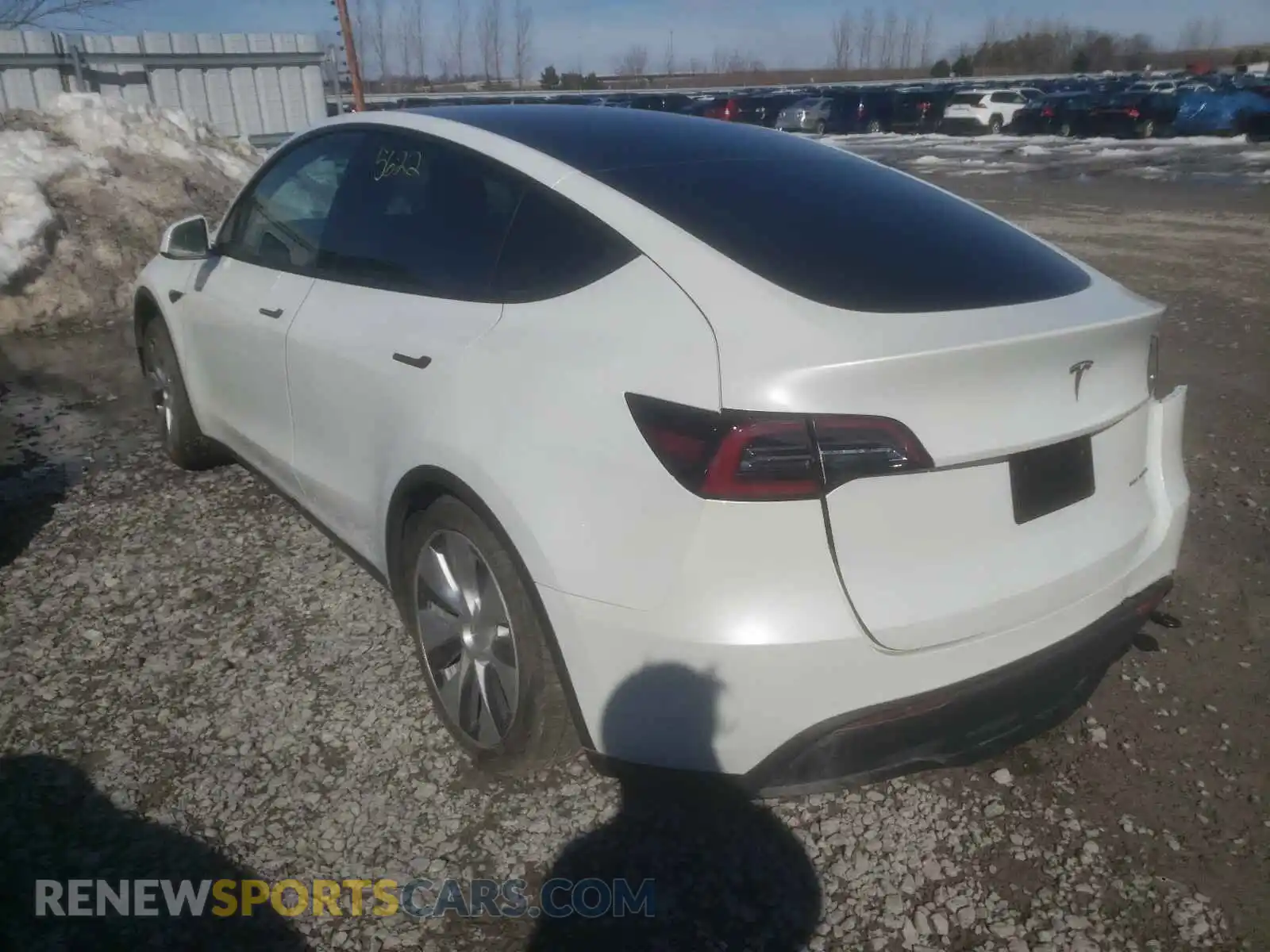 3 Photograph of a damaged car 5YJYGDEE9LF031392 TESLA MODEL Y 2020
