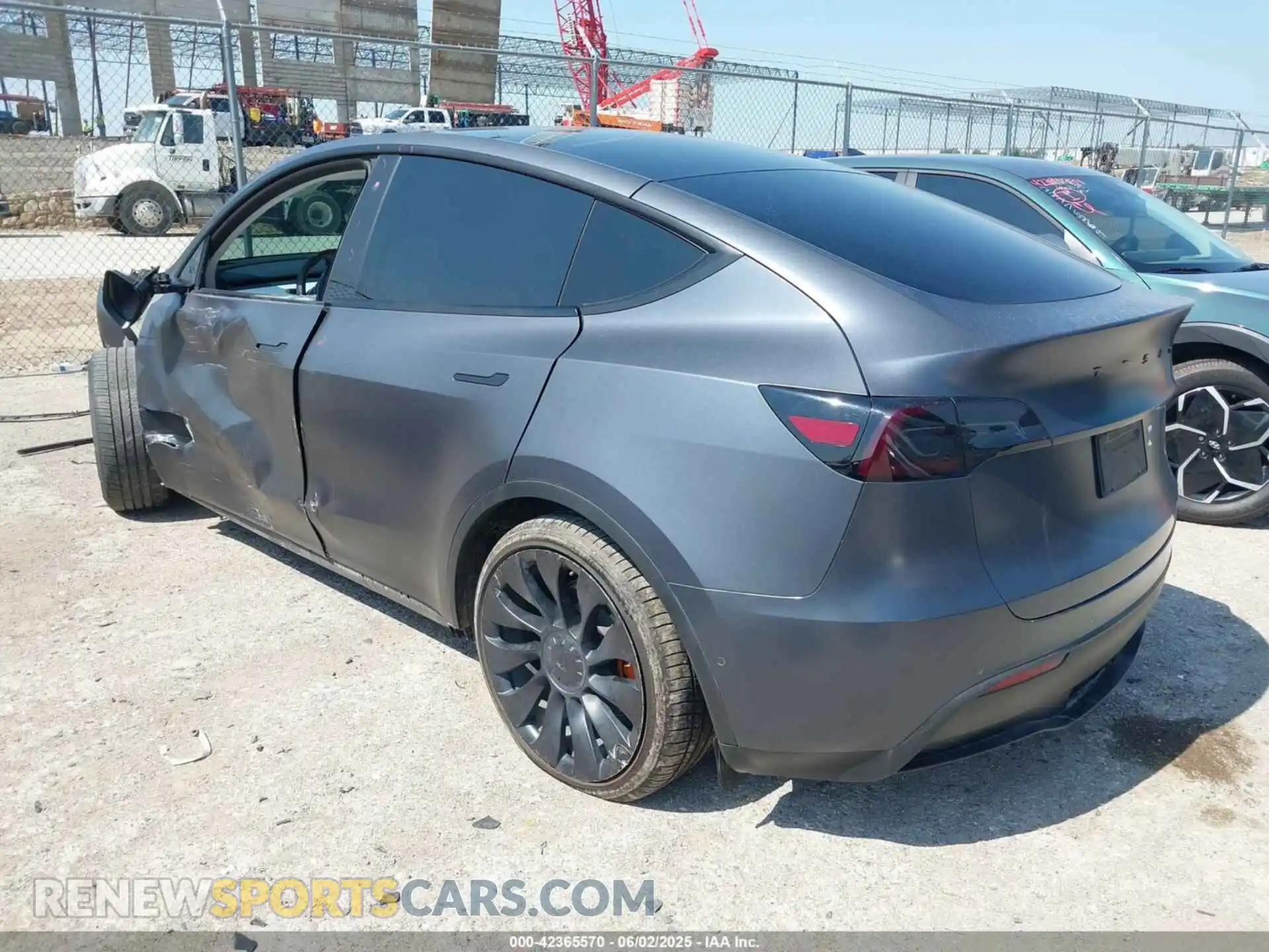 3 Photograph of a damaged car 5YJYGDEE9LF032381 TESLA MODEL Y 2020