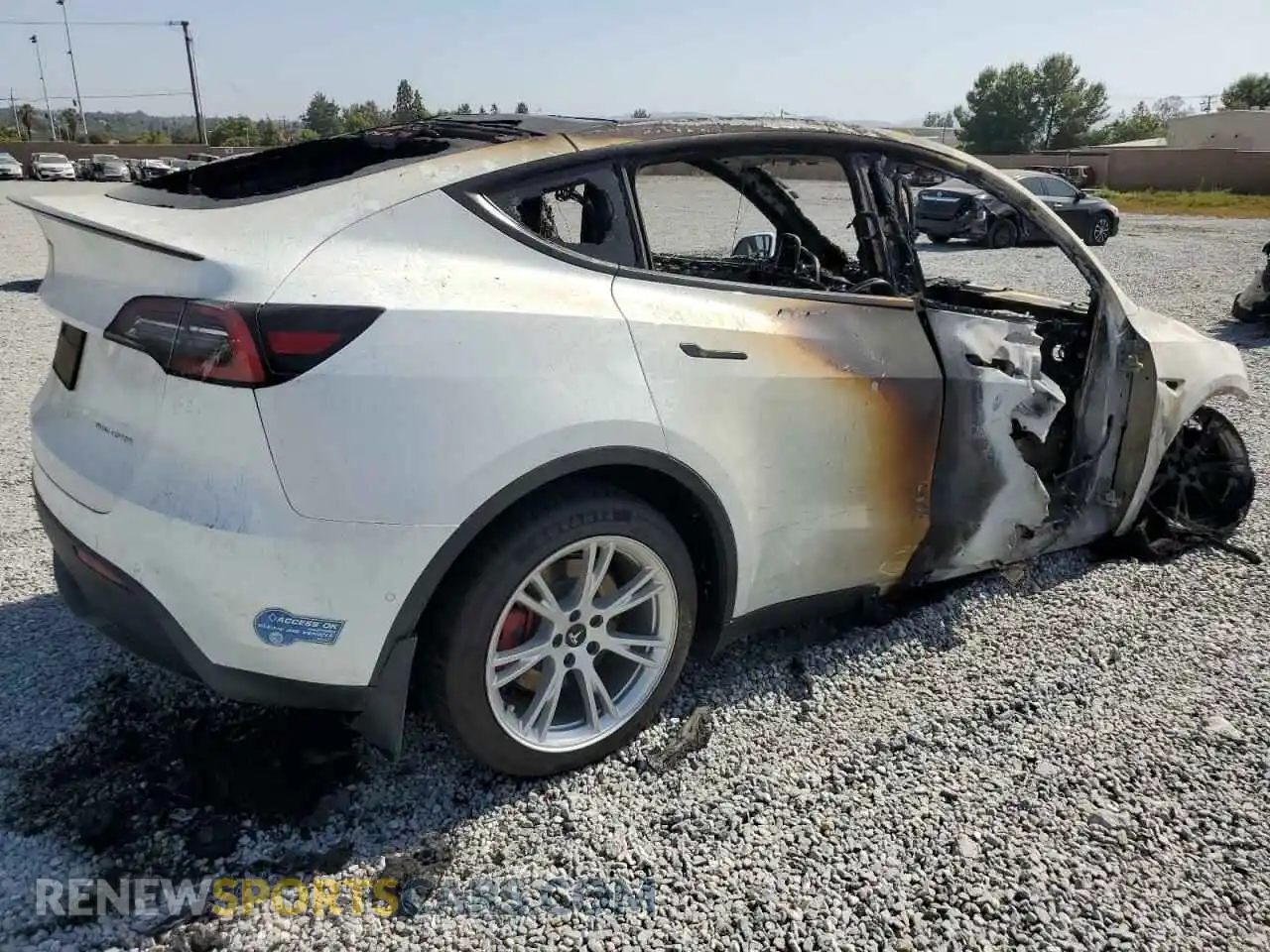 3 Photograph of a damaged car 5YJYGDEE9LF054428 TESLA MODEL Y 2020