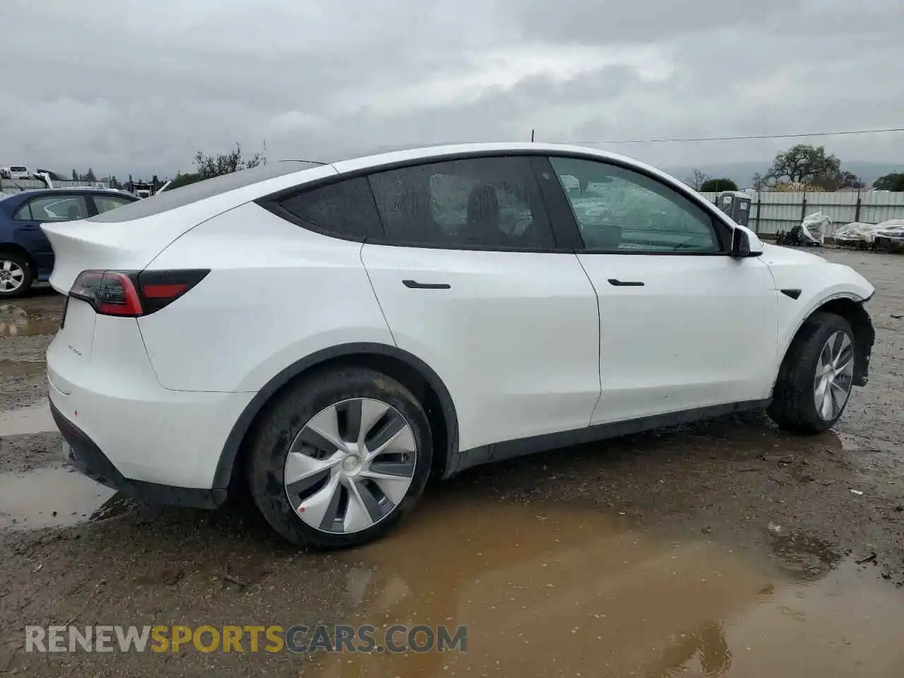 3 Photograph of a damaged car 5YJYGDEE9LF056101 TESLA MODEL Y 2020