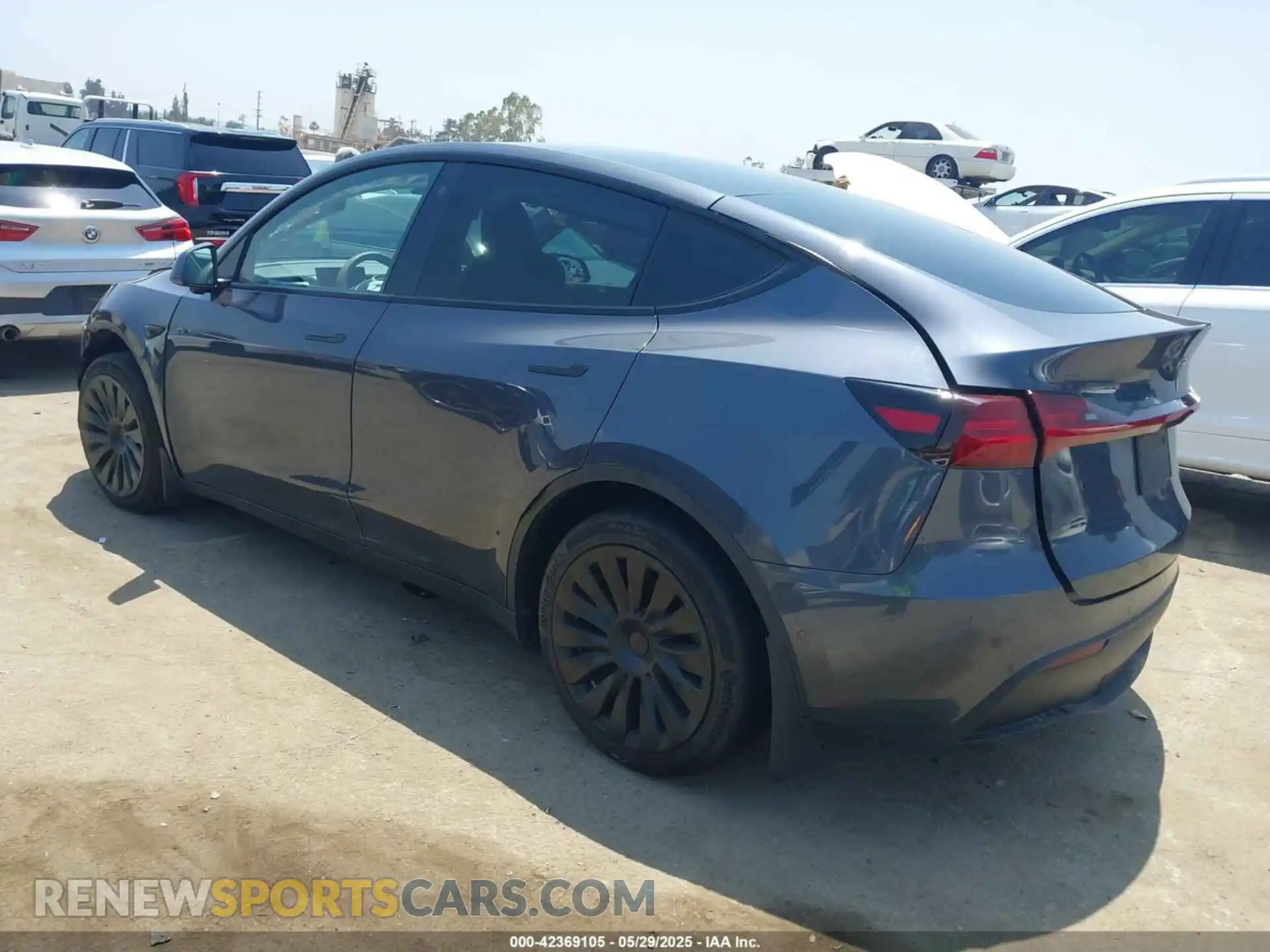 3 fotografías del automóvil dañado 5YJYGDEEXLF010356 TESLA MODEL Y 2020