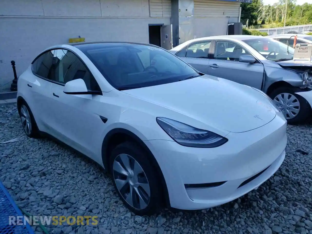 1 Photograph of a damaged car 5YJYGDEEXLF012334 TESLA MODEL Y 2020