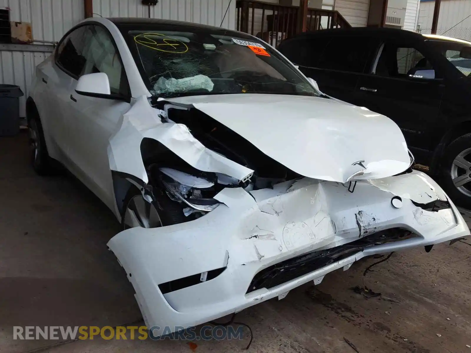 1 Photograph of a damaged car 5YJYGDEEXLF031997 TESLA MODEL Y 2020
