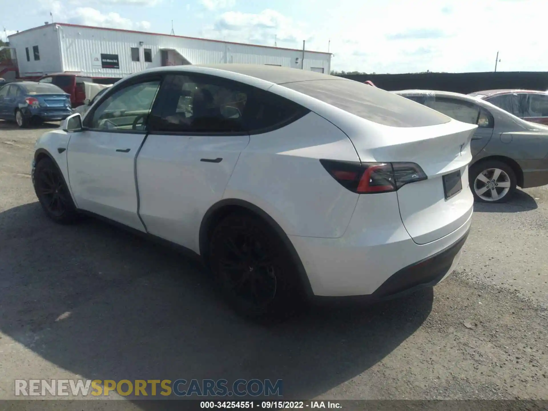 3 Photograph of a damaged car 5YJYGDEEXLF045754 TESLA MODEL Y 2020