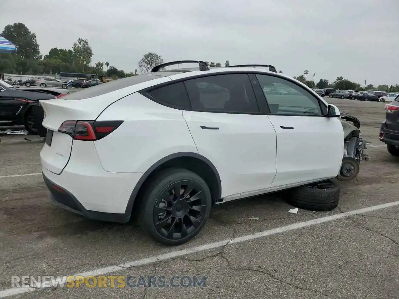 3 Photograph of a damaged car 5YJYGDEEXLF052963 TESLA MODEL Y 2020
