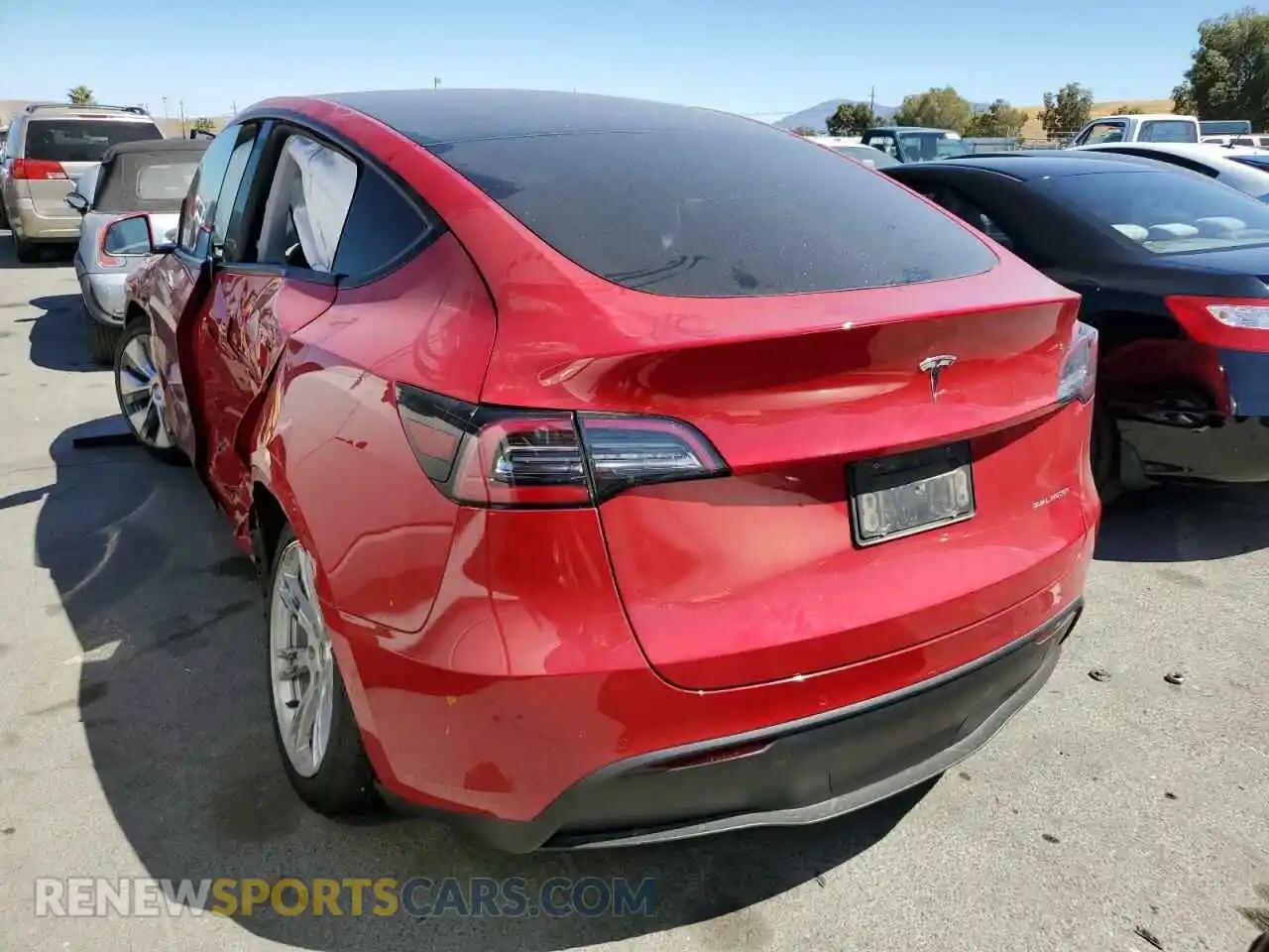 3 Photograph of a damaged car 5YJYGDEF0LF005675 TESLA MODEL Y 2020