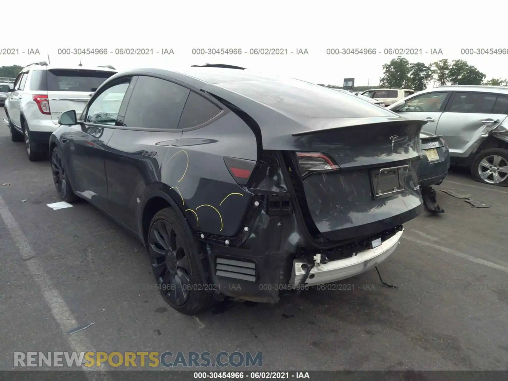 3 Photograph of a damaged car 5YJYGDEF0LF046856 TESLA MODEL Y 2020