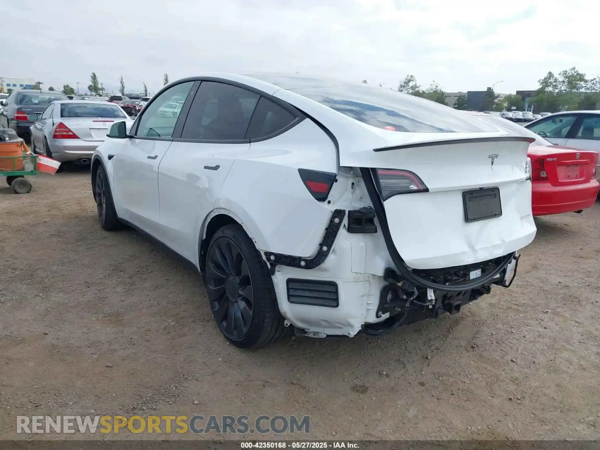 3 Photograph of a damaged car 5YJYGDEF0LF056397 TESLA MODEL Y 2020