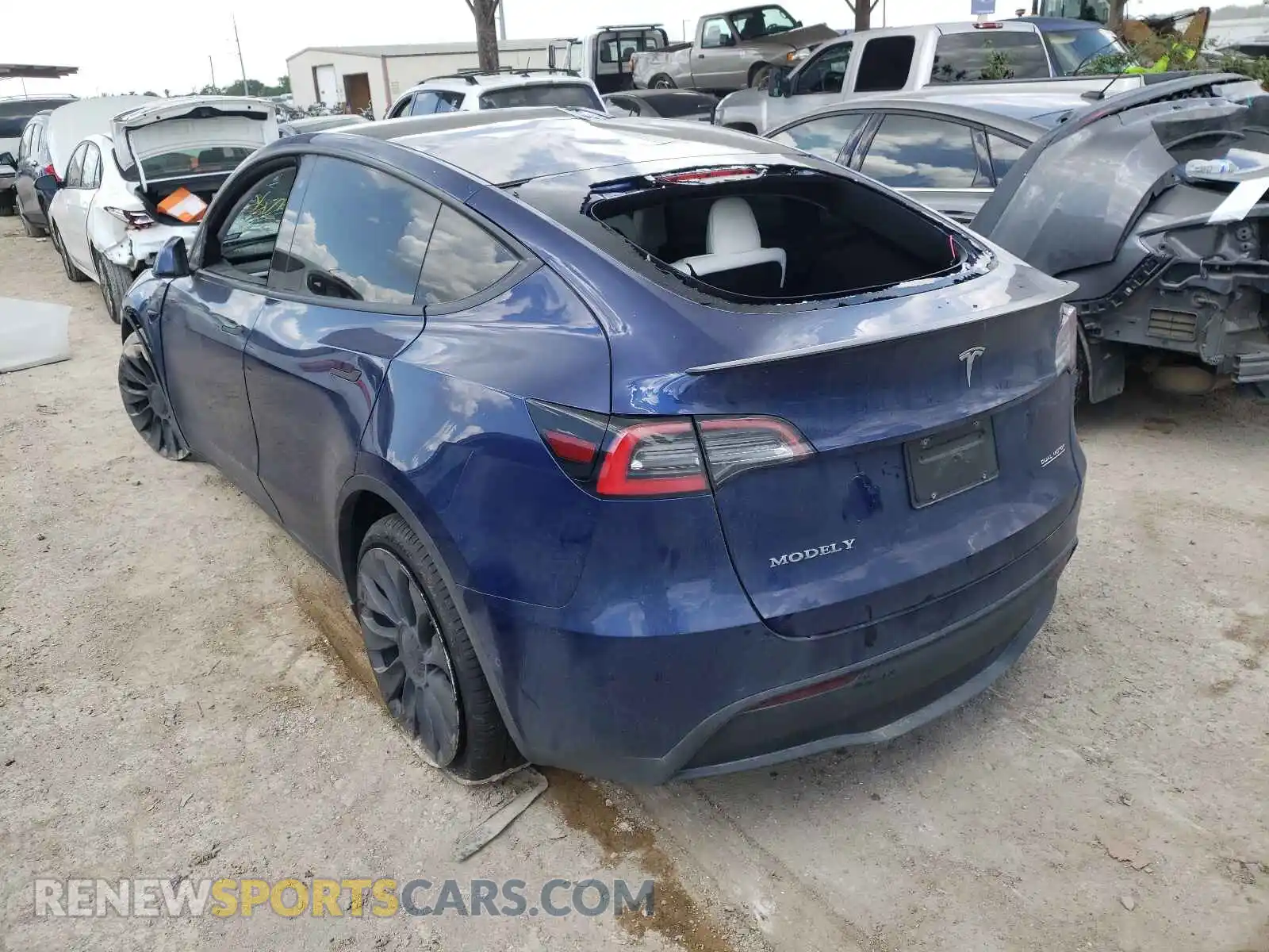 3 Photograph of a damaged car 5YJYGDEF1LF049622 TESLA MODEL Y 2020