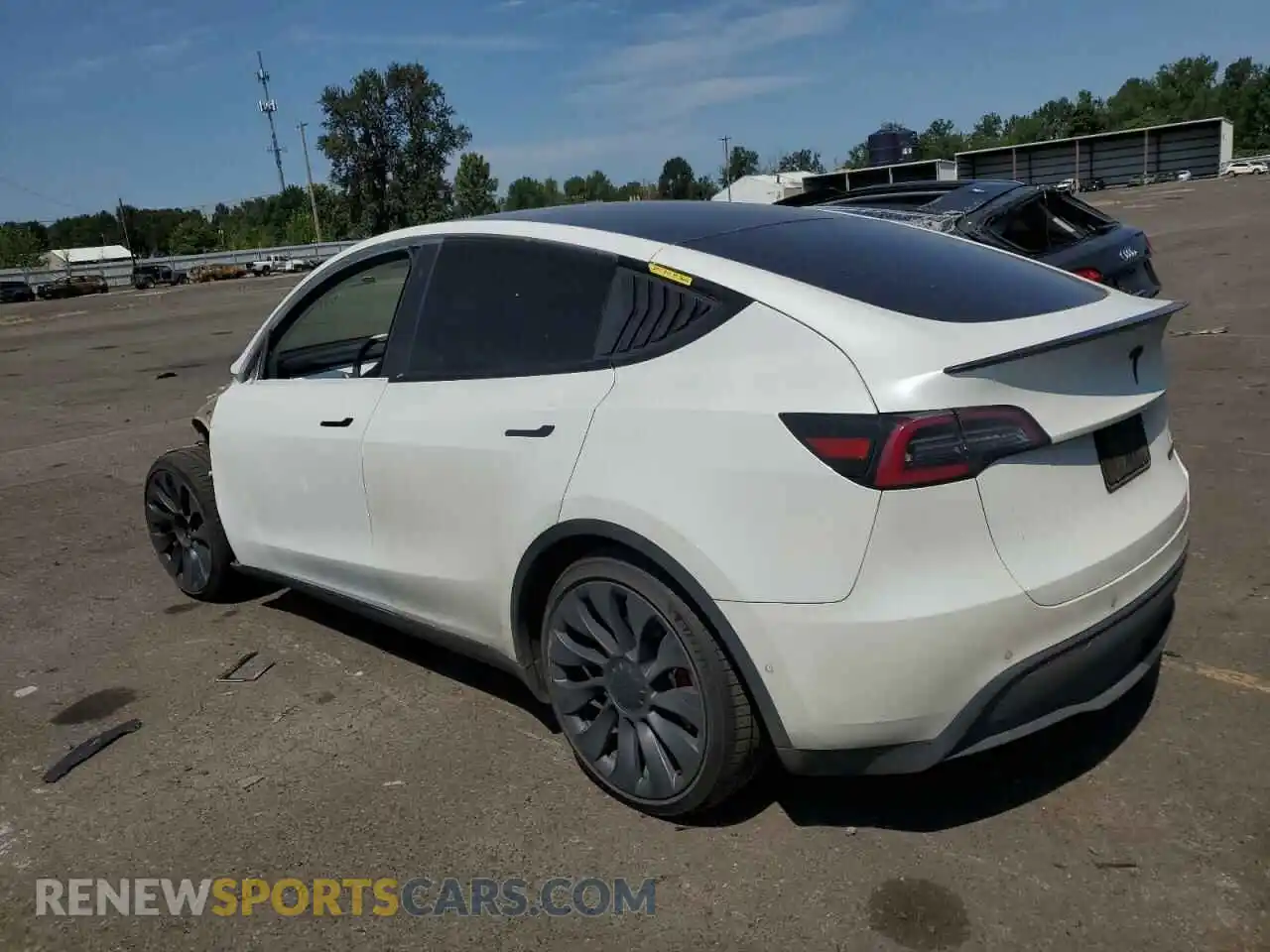 2 Photograph of a damaged car 5YJYGDEF5LF011617 TESLA MODEL Y 2020