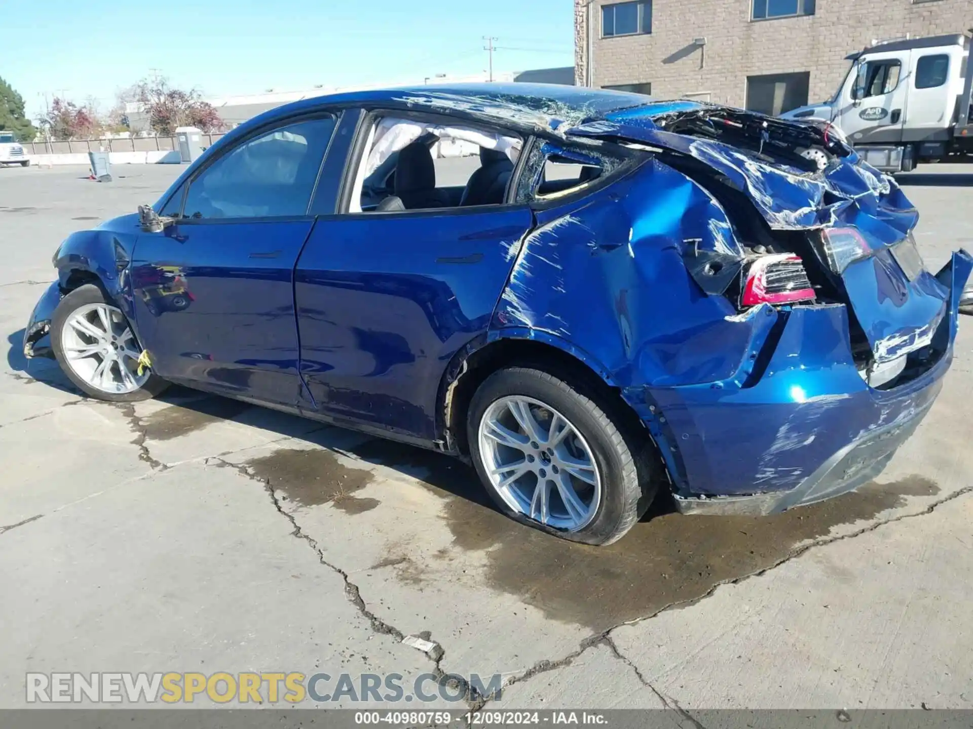 3 Photograph of a damaged car 5YJYGDEF6LF005843 TESLA MODEL Y 2020