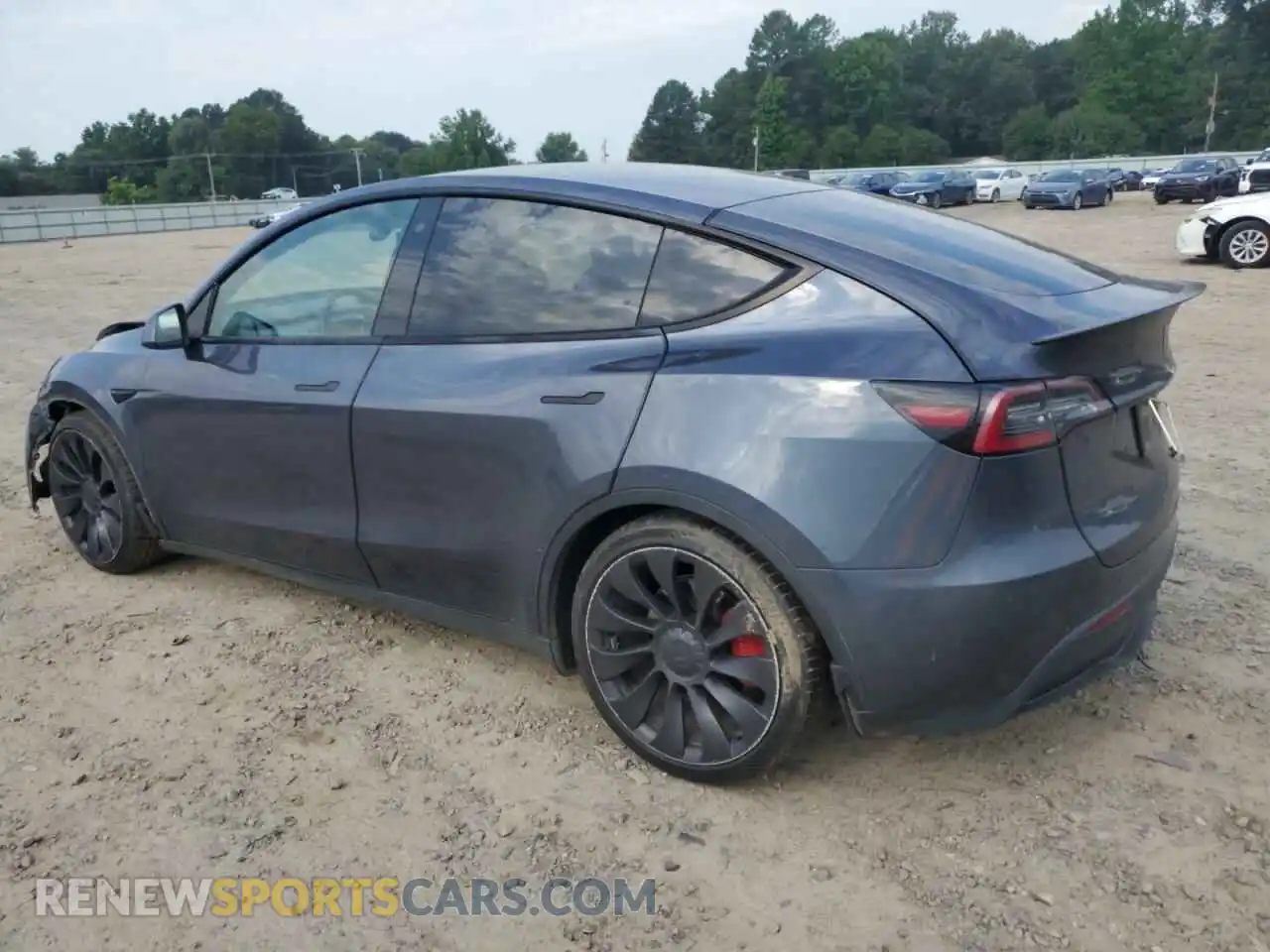 2 fotografías del automóvil dañado 5YJYGDEF8LF001406 TESLA MODEL Y 2020