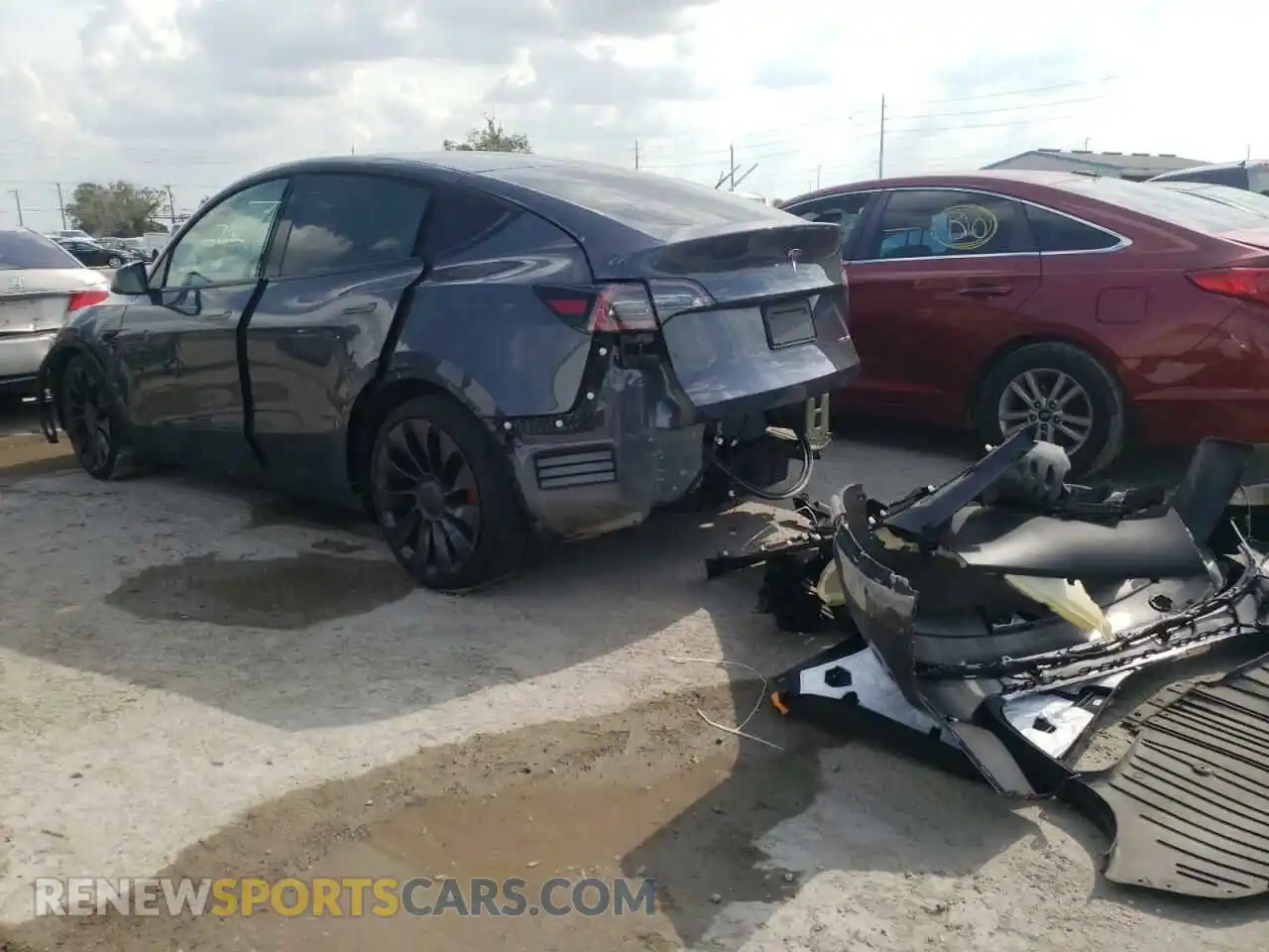 3 Photograph of a damaged car 5YJYGDEF9LF025875 TESLA MODEL Y 2020