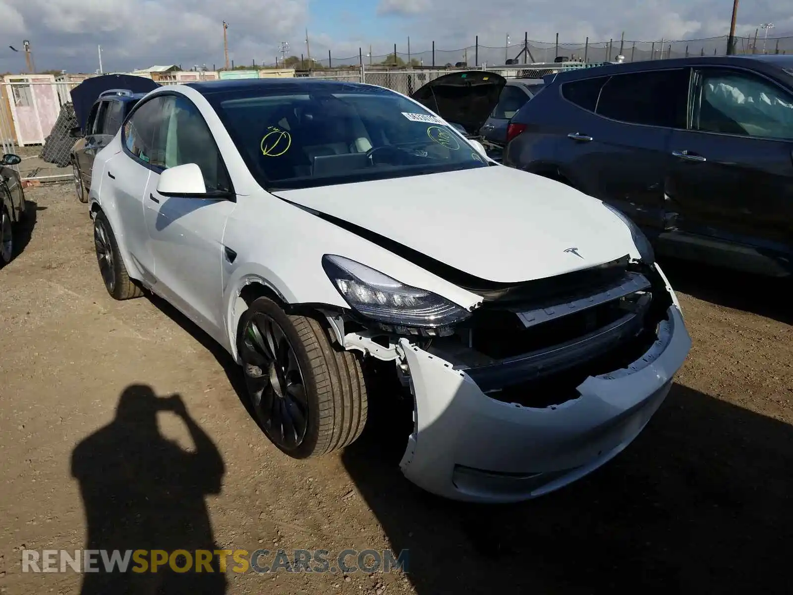 1 Photograph of a damaged car 5YJYGDEF9LF028050 TESLA MODEL Y 2020