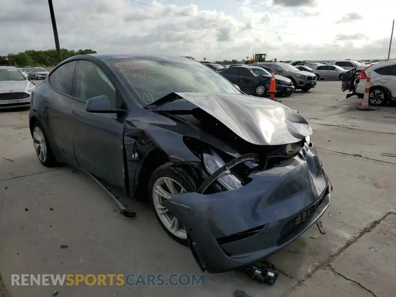 1 Photograph of a damaged car 5YJYGAEE0MF145376 TESLA MODEL Y 2021