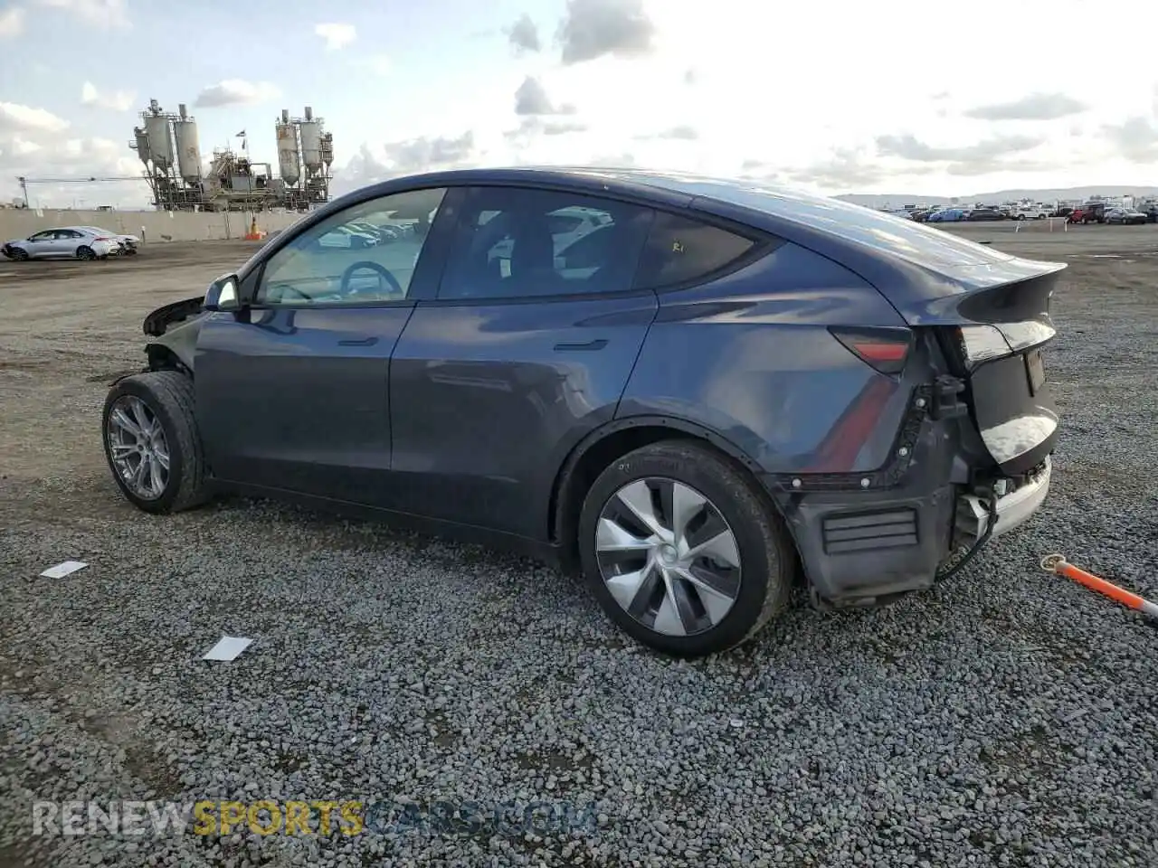 2 Photograph of a damaged car 5YJYGAEE0MF160069 TESLA MODEL Y 2021