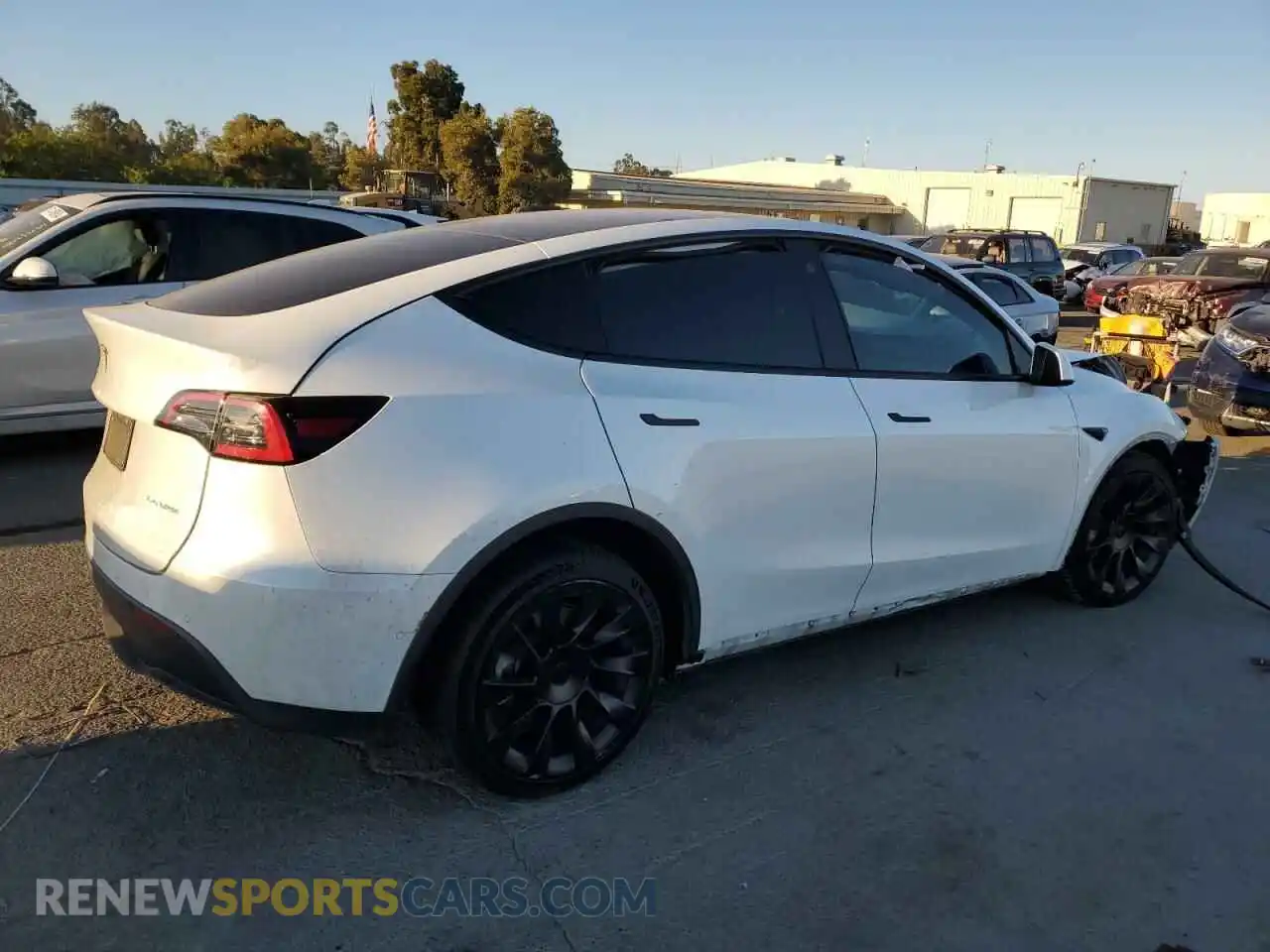 3 Photograph of a damaged car 5YJYGAEE0MF196814 TESLA MODEL Y 2021