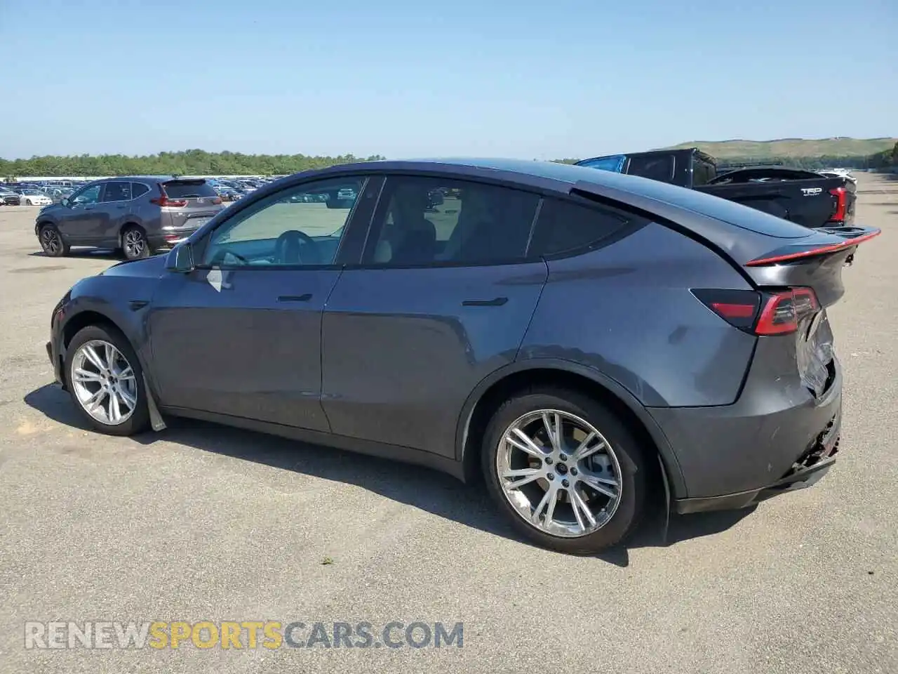 2 Photograph of a damaged car 5YJYGAEE0MF201168 TESLA MODEL Y 2021