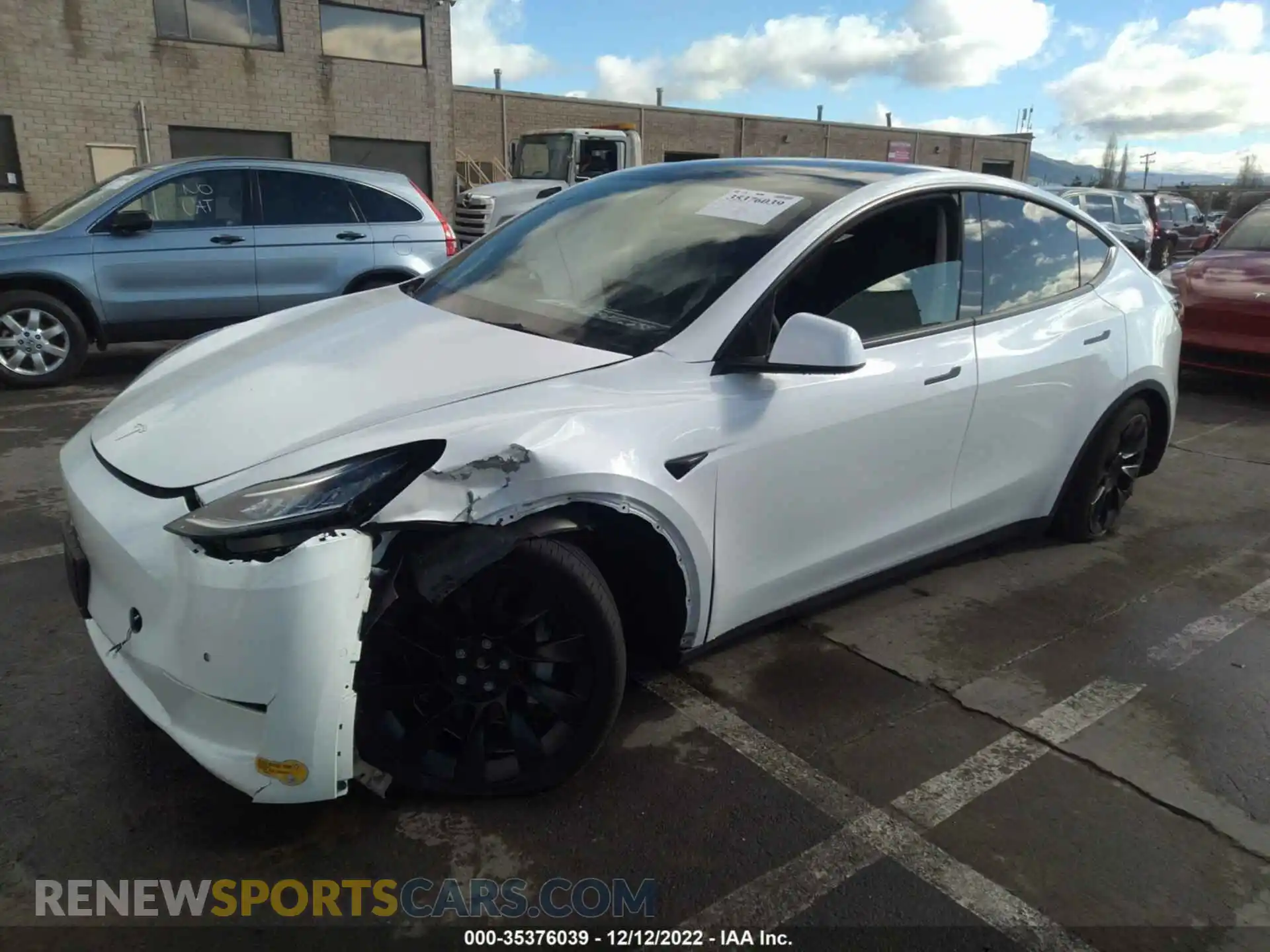 2 Photograph of a damaged car 5YJYGAEE0MF244344 TESLA MODEL Y 2021