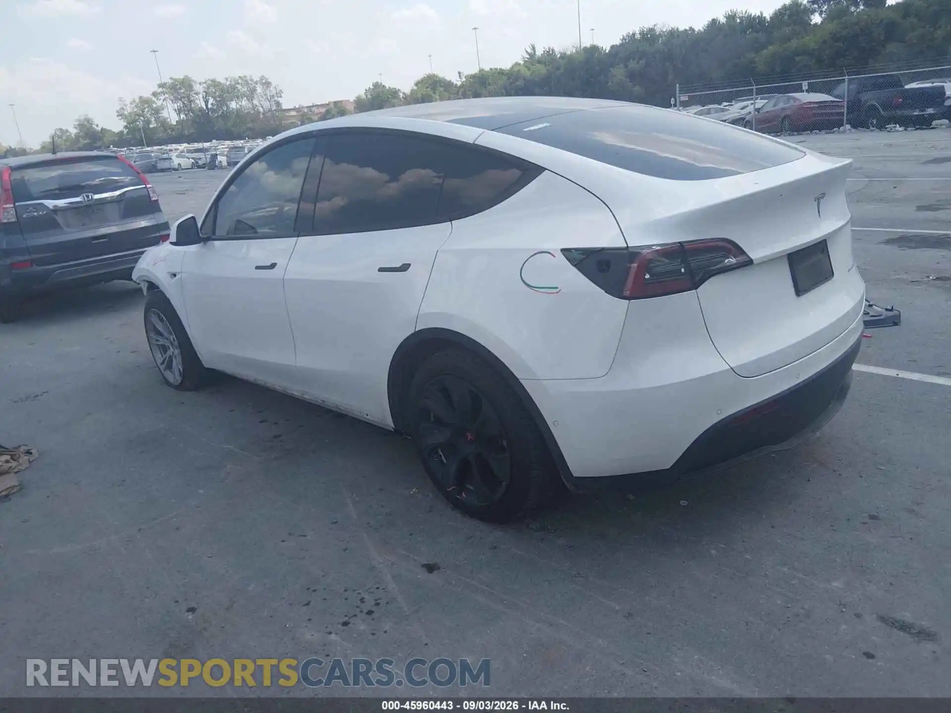 3 fotografías del automóvil dañado 5YJYGAEE0MF270586 TESLA MODEL Y 2021