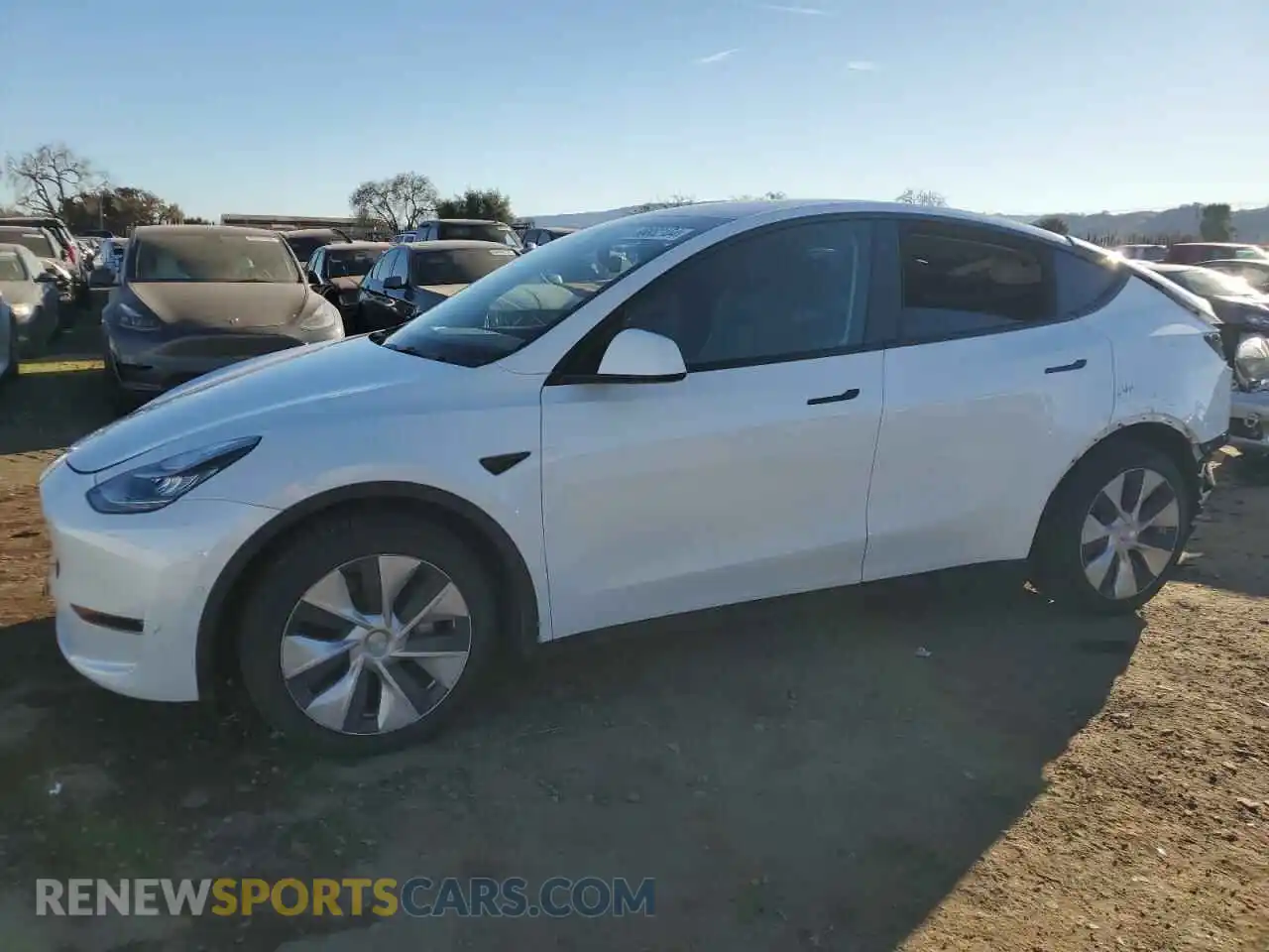 1 Фотография поврежденного автомобиля 5YJYGAEE0MF272547 TESLA MODEL Y 2021