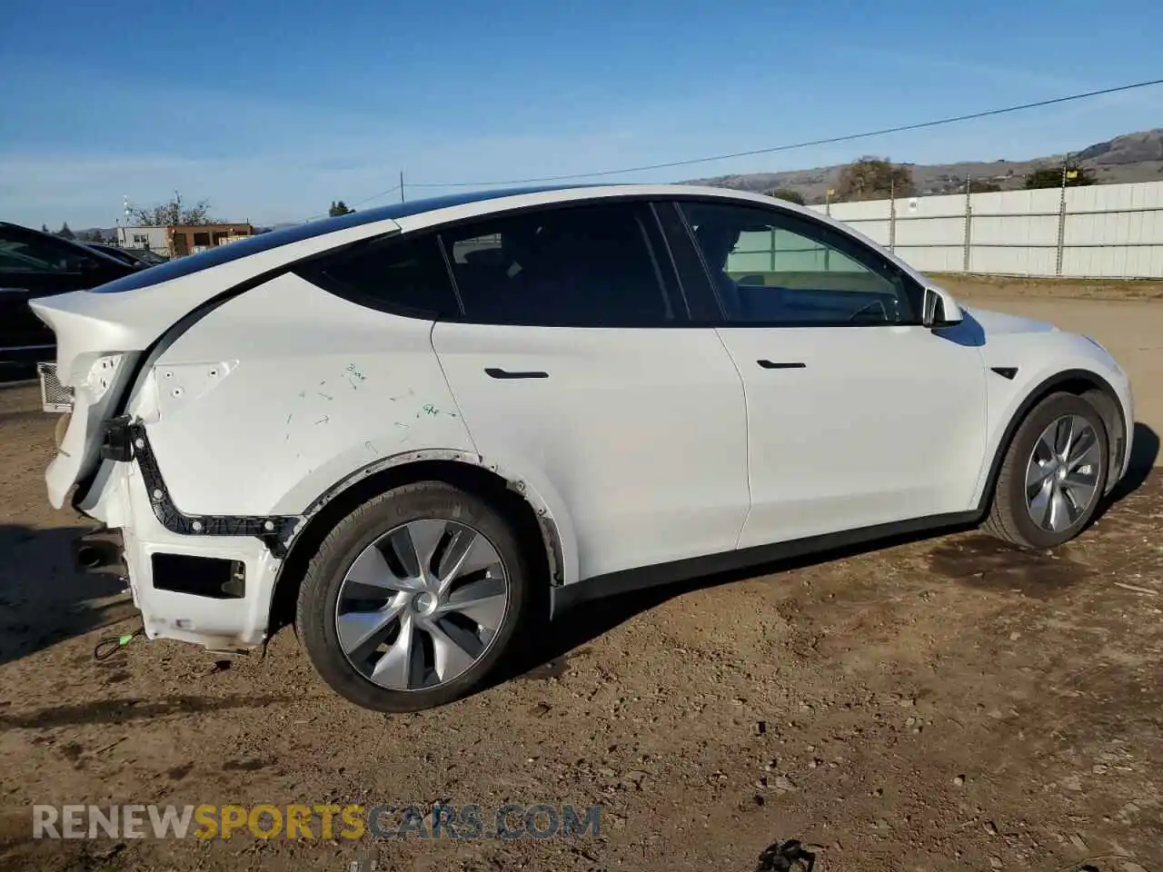 3 Фотография поврежденного автомобиля 5YJYGAEE0MF272547 TESLA MODEL Y 2021