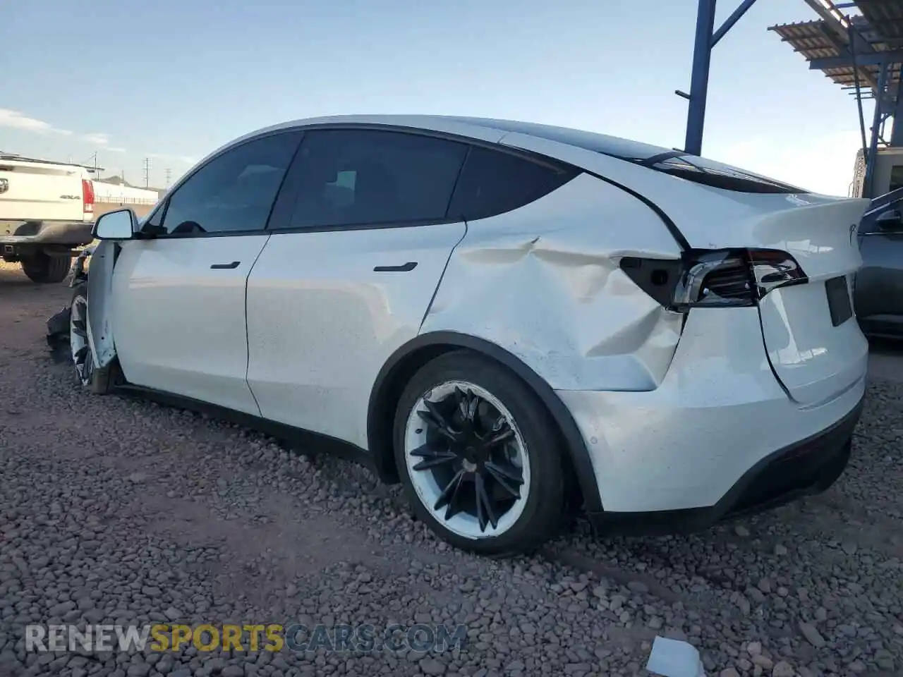 2 Photograph of a damaged car 5YJYGAEE1MF154930 TESLA MODEL Y 2021