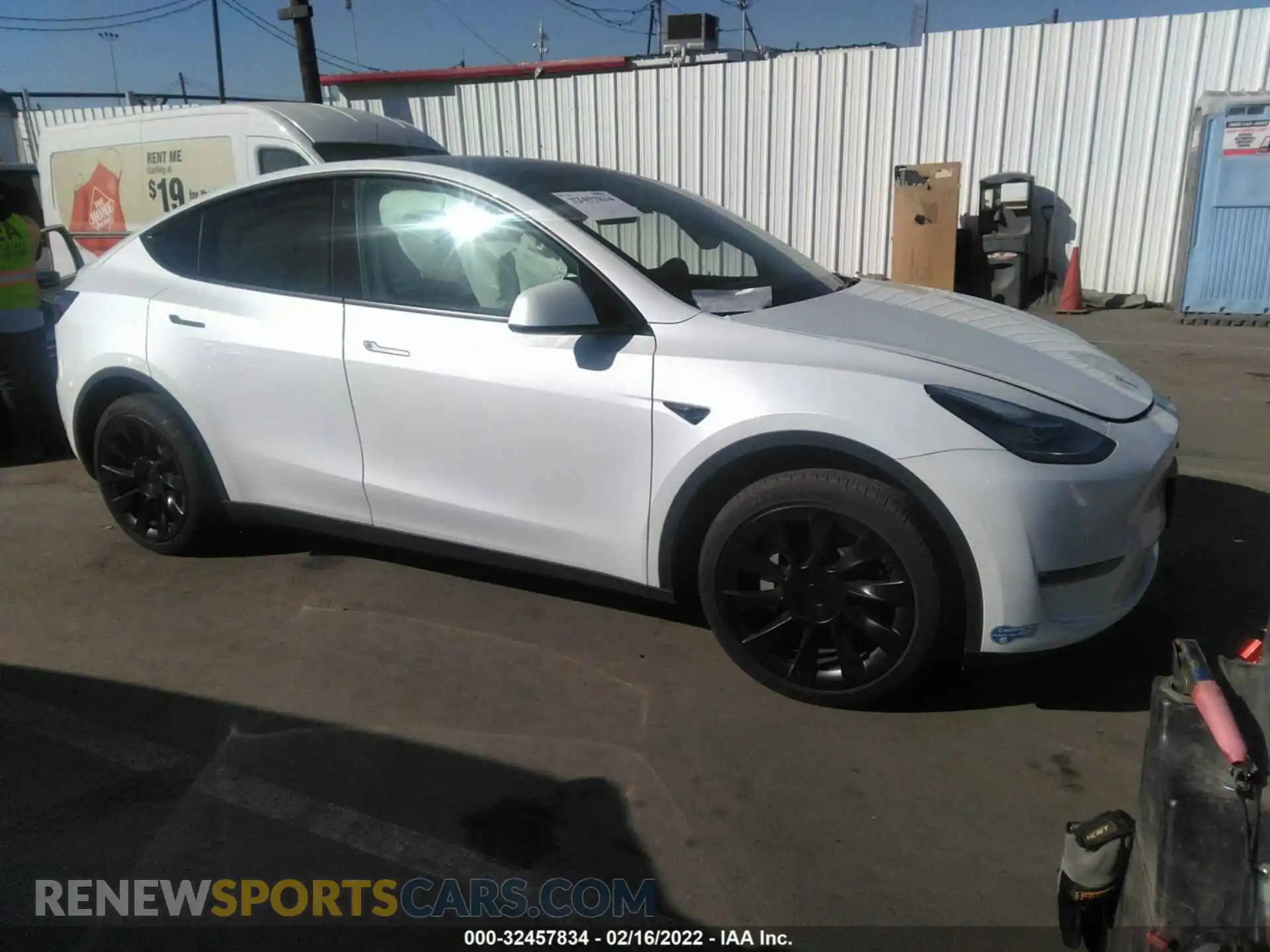 1 Photograph of a damaged car 5YJYGAEE1MF217184 TESLA MODEL Y 2021