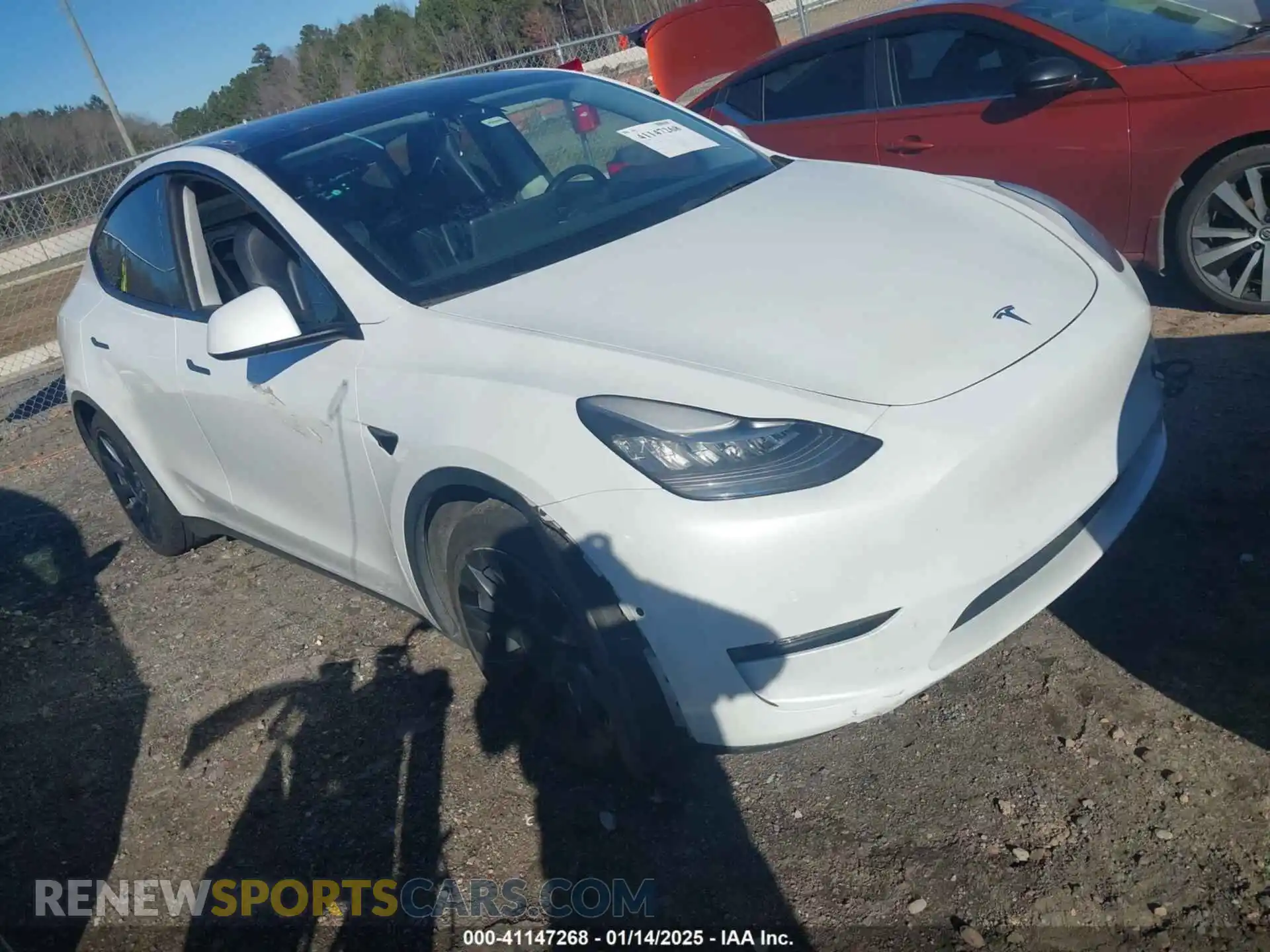 1 Photograph of a damaged car 5YJYGAEE2MF188813 TESLA MODEL Y 2021