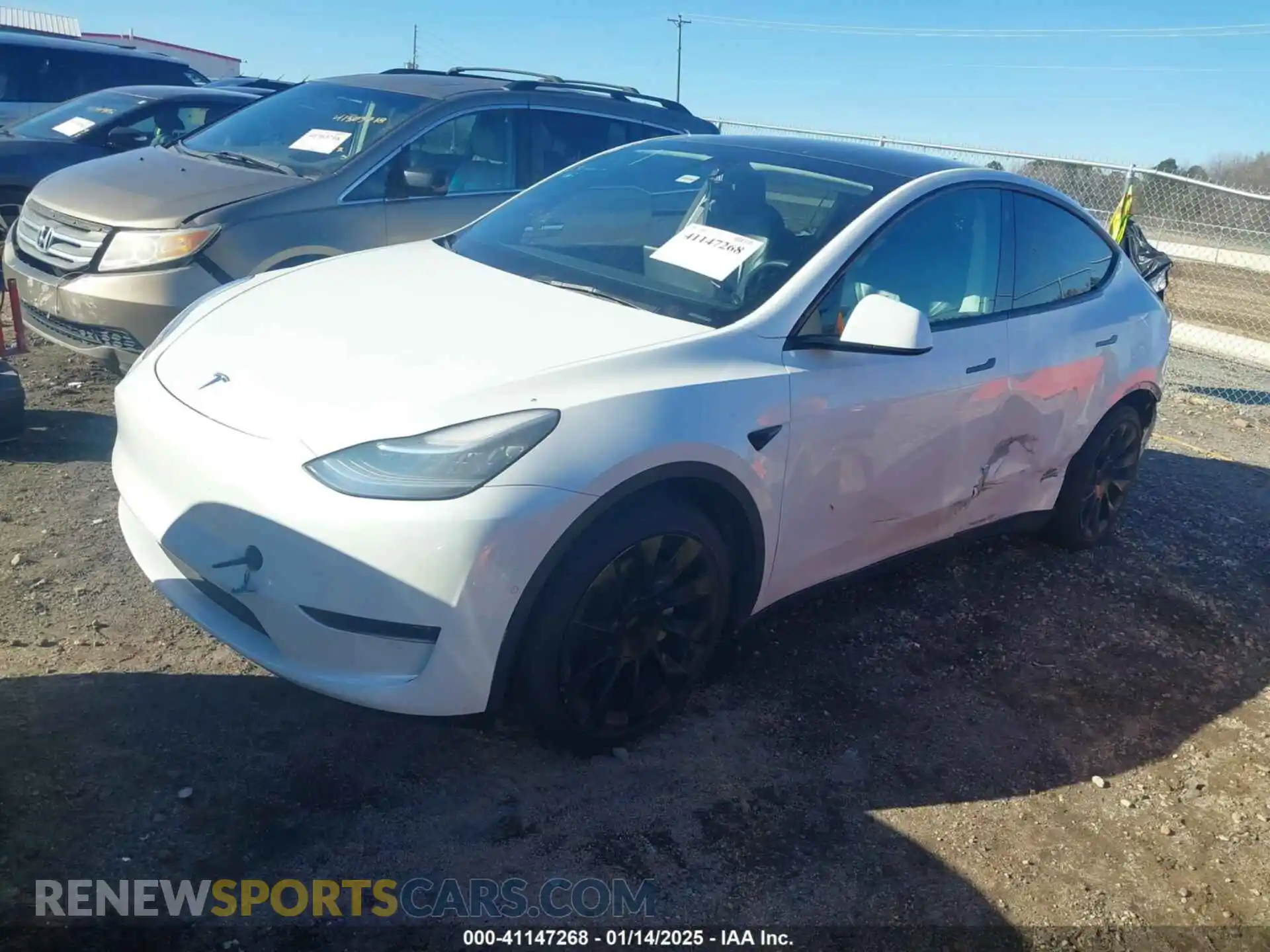 2 Photograph of a damaged car 5YJYGAEE2MF188813 TESLA MODEL Y 2021