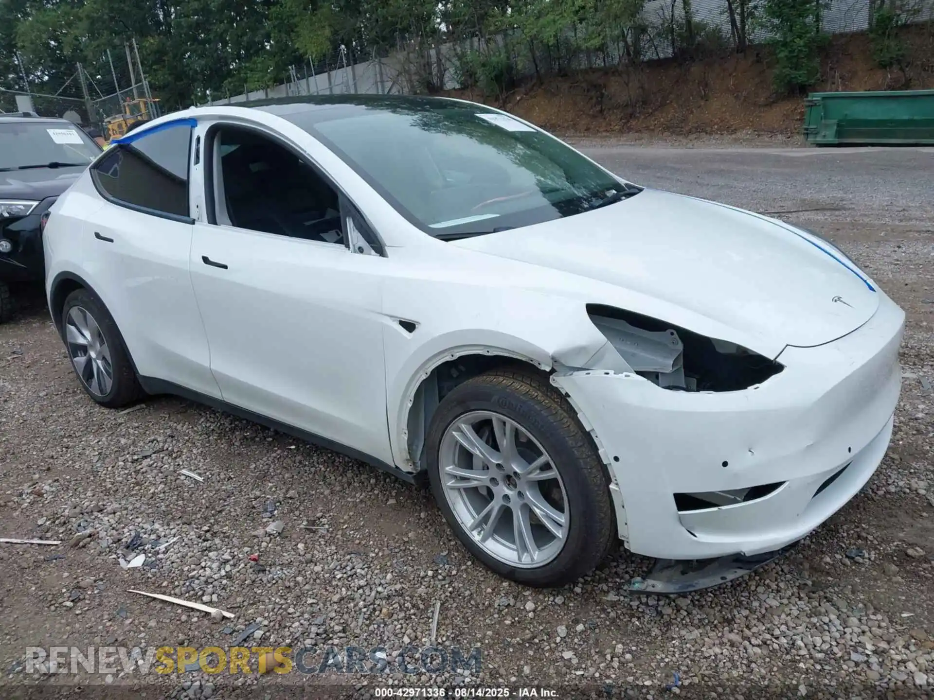 1 Photograph of a damaged car 5YJYGAEE2MF208347 TESLA MODEL Y 2021