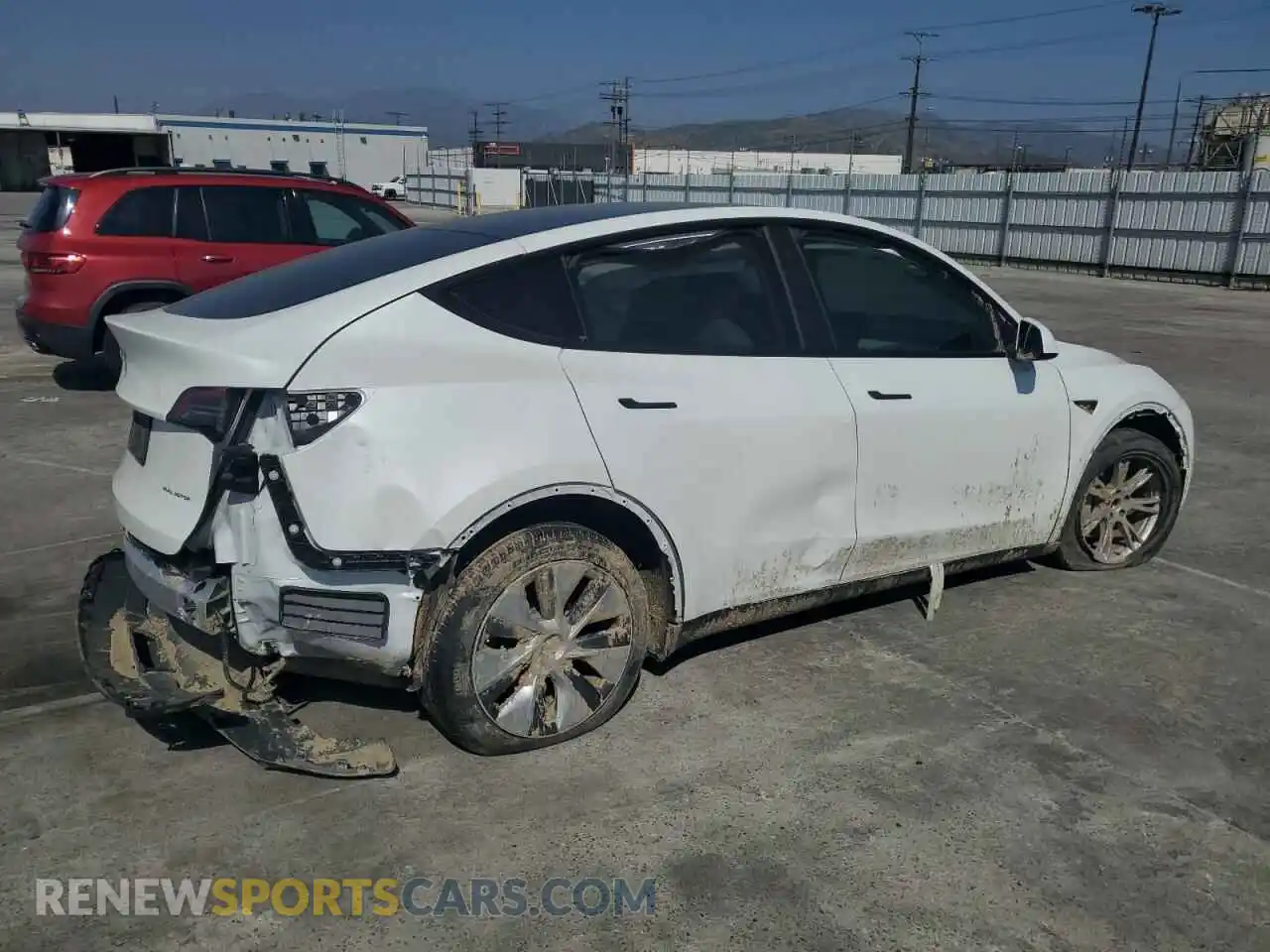 3 Photograph of a damaged car 5YJYGAEE2MF212284 TESLA MODEL Y 2021