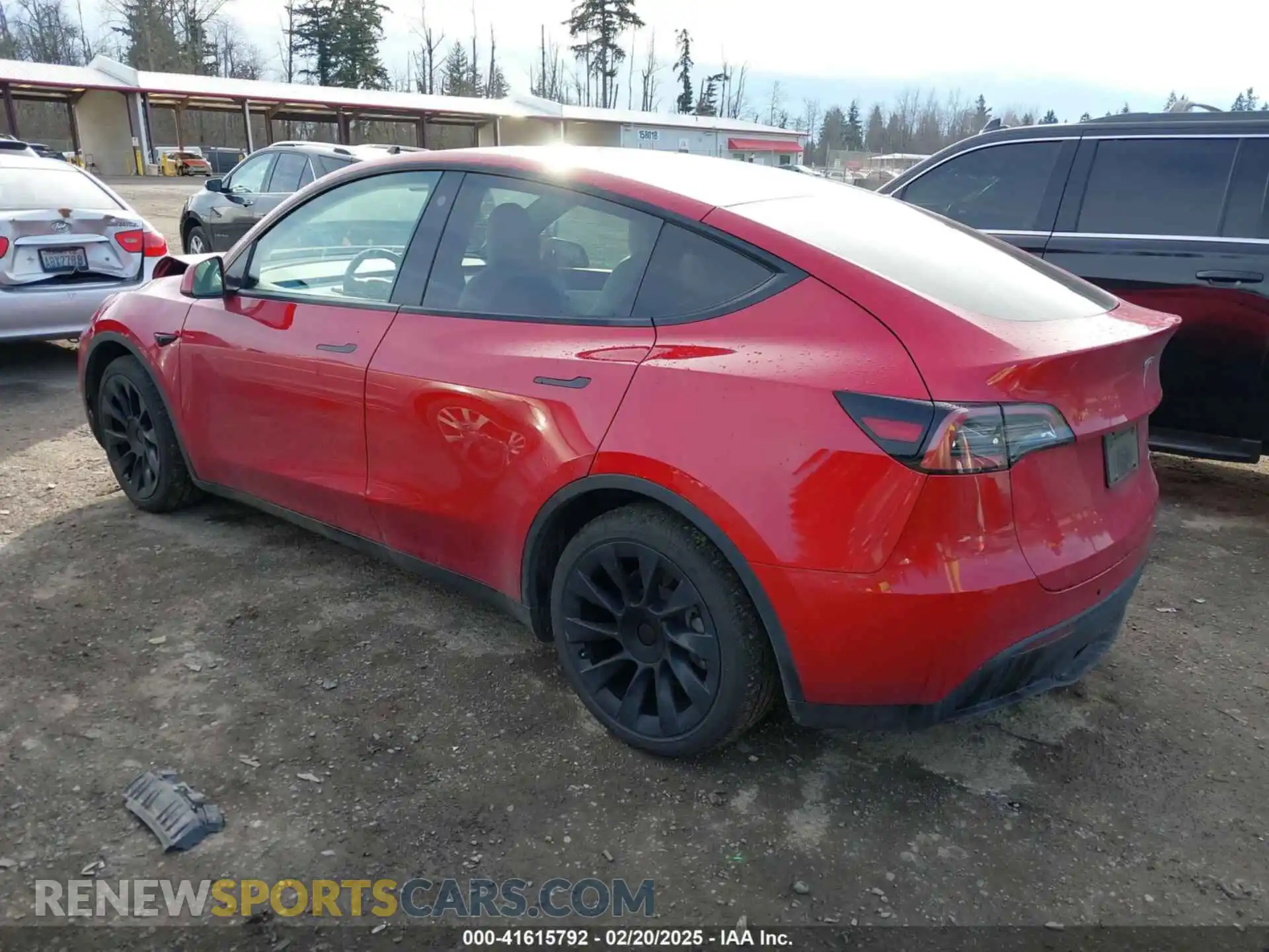3 Photograph of a damaged car 5YJYGAEE3MF174421 TESLA MODEL Y 2021