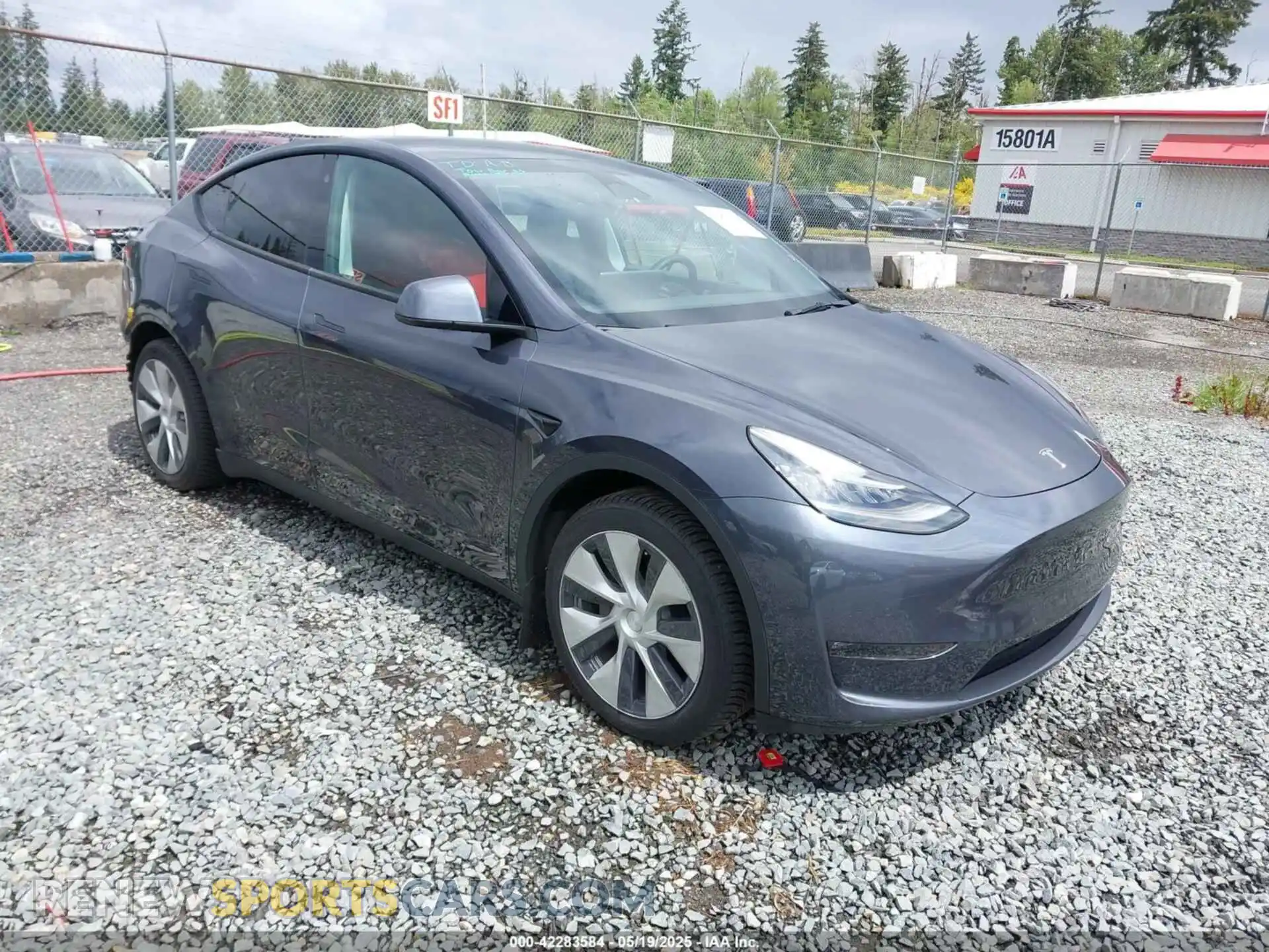 1 Photograph of a damaged car 5YJYGAEE3MF258979 TESLA MODEL Y 2021