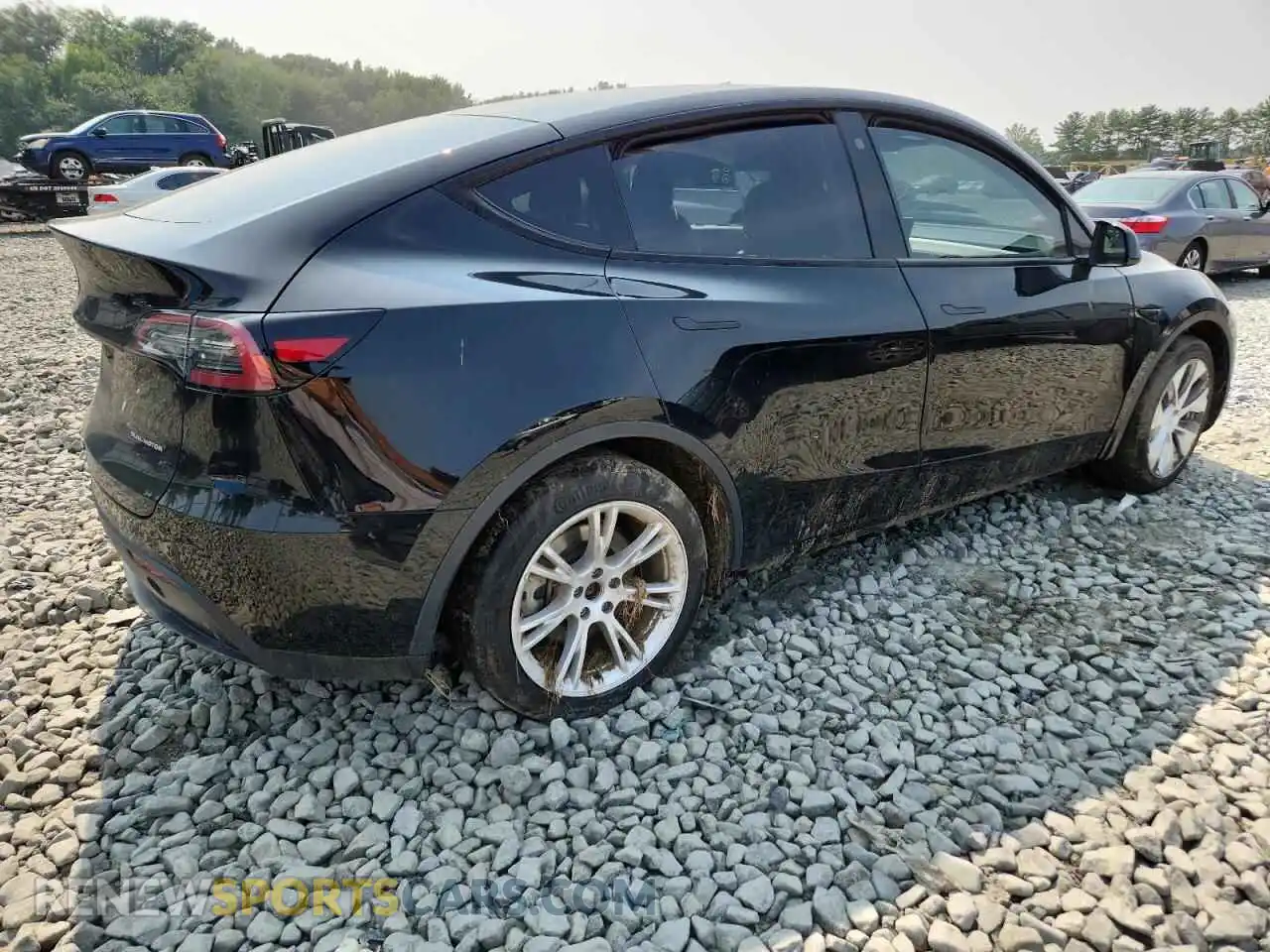 3 Photograph of a damaged car 5YJYGAEE3MF299676 TESLA MODEL Y 2021