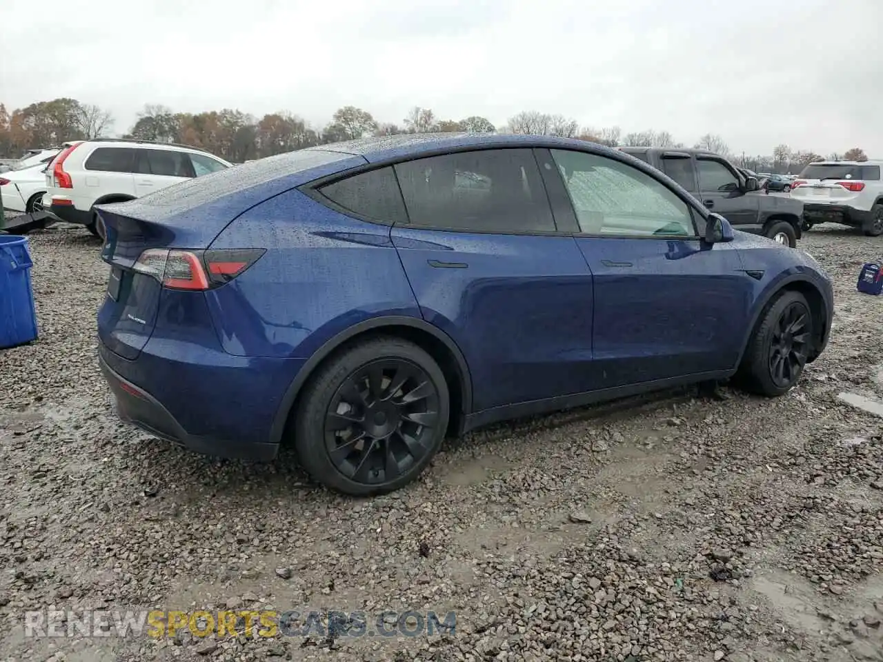 3 Photograph of a damaged car 5YJYGAEE4MF125857 TESLA MODEL Y 2021