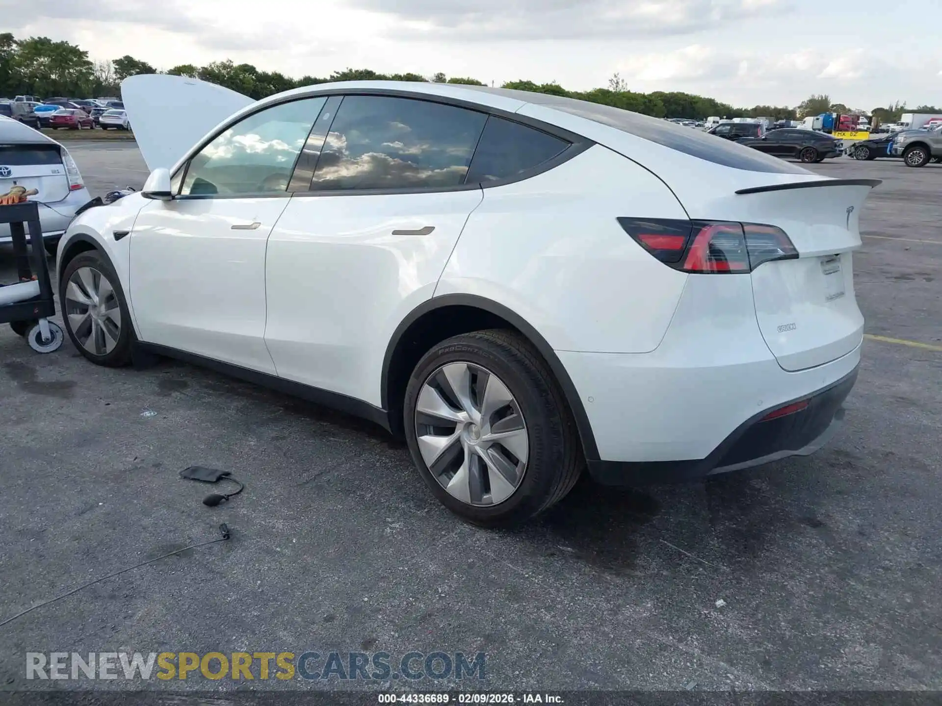 3 Фотография поврежденного автомобиля 5YJYGAEE4MF186934 TESLA MODEL Y 2021