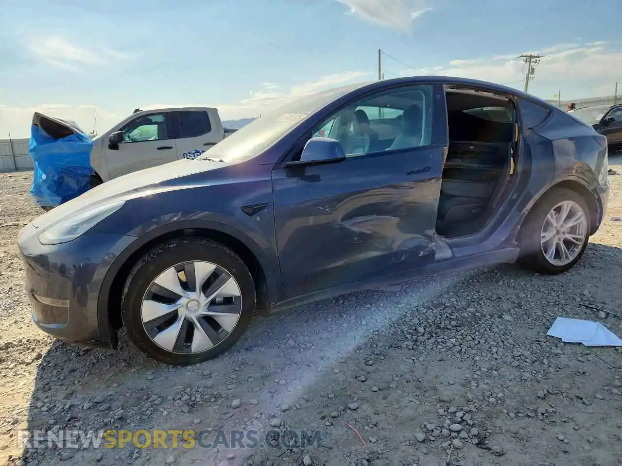 1 Photograph of a damaged car 5YJYGAEE4MF194158 TESLA MODEL Y 2021