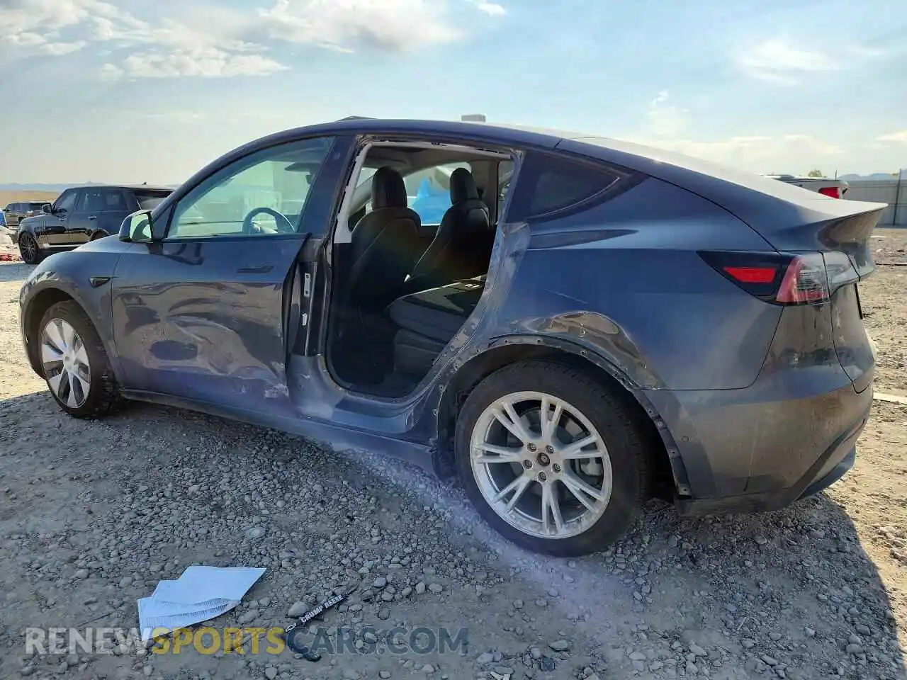 2 Photograph of a damaged car 5YJYGAEE4MF194158 TESLA MODEL Y 2021