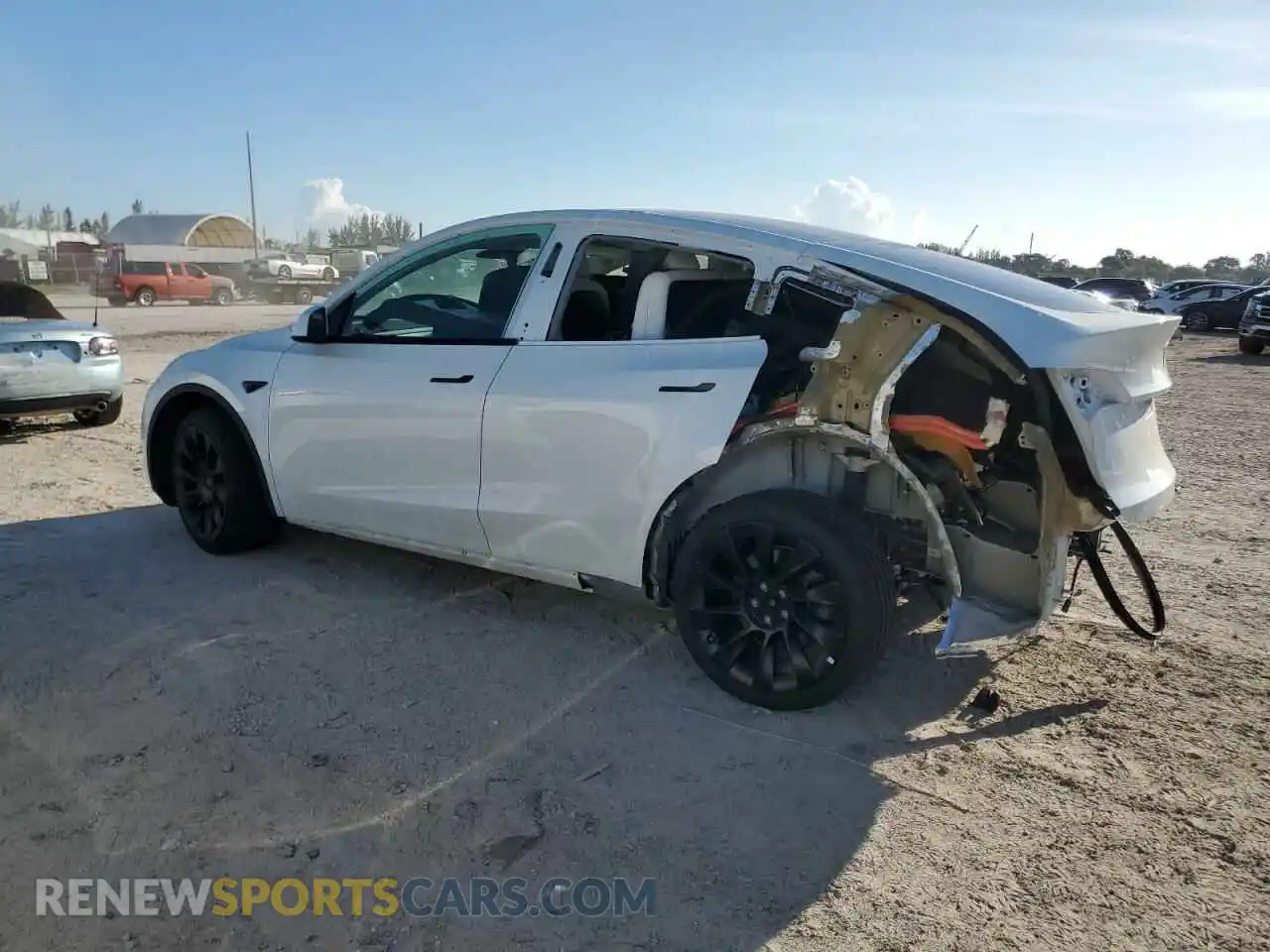 2 Photograph of a damaged car 5YJYGAEE4MF202257 TESLA MODEL Y 2021