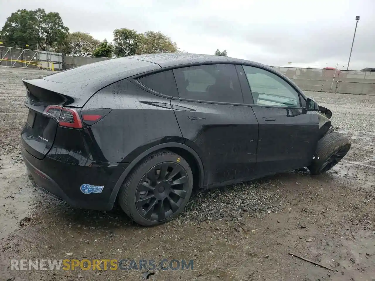 3 Photograph of a damaged car 5YJYGAEE4MF207314 TESLA MODEL Y 2021
