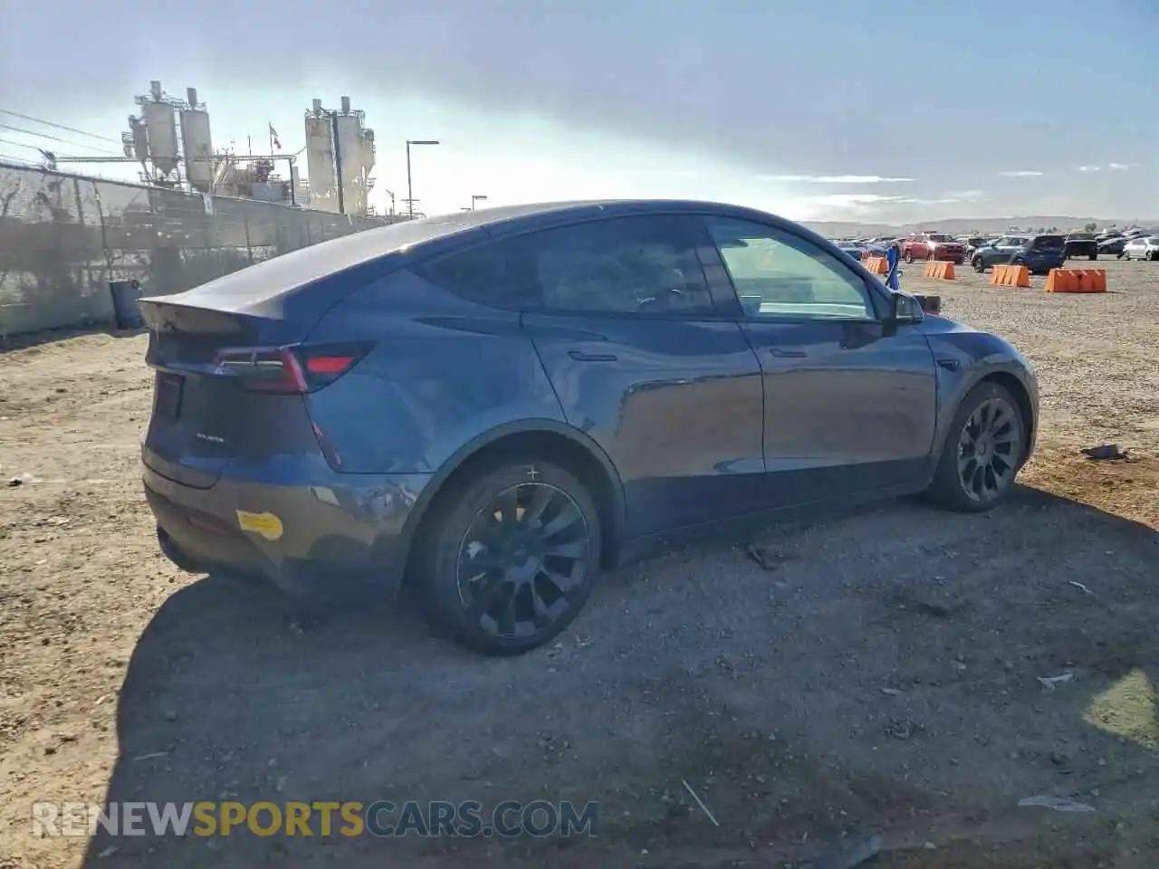 3 fotografías del automóvil dañado 5YJYGAEE4MF269814 TESLA MODEL Y 2021